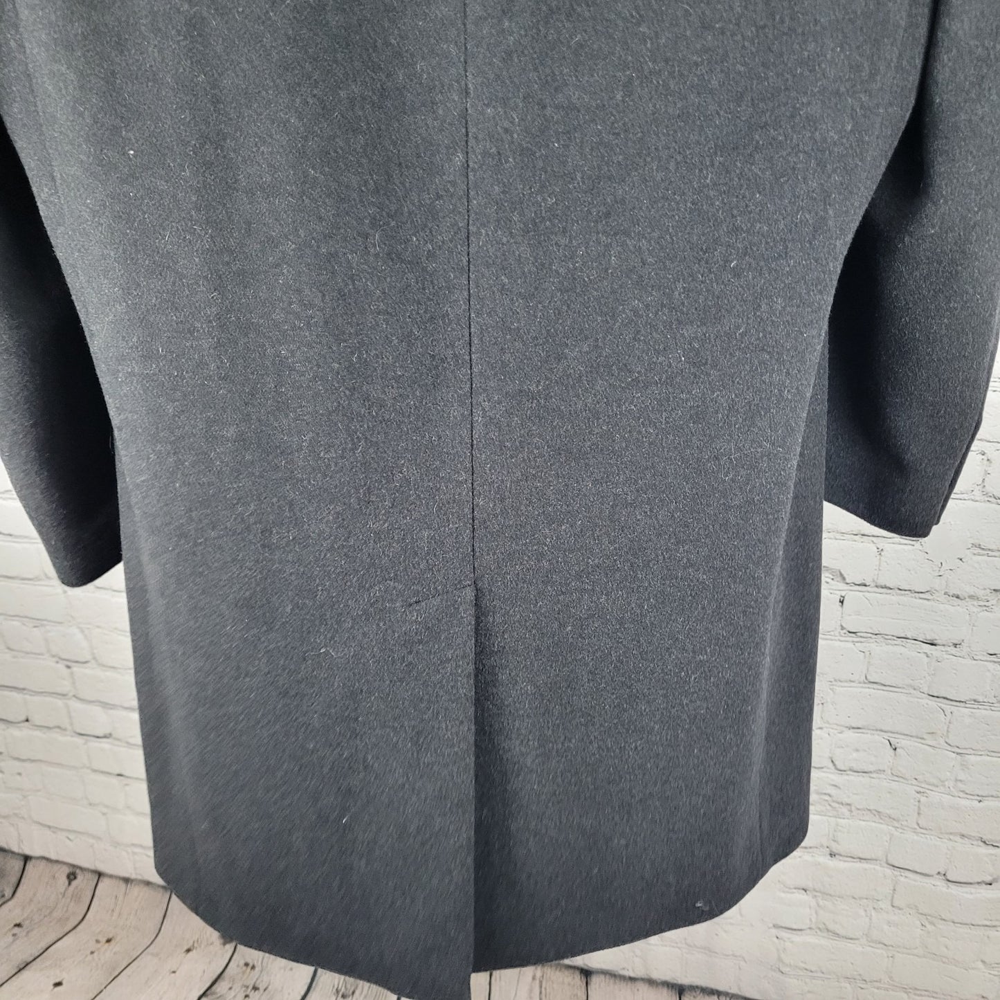 Chereskin Grey Cashmere Wool Blend Piedmont Buttoned Lined Over Coat Size 42R