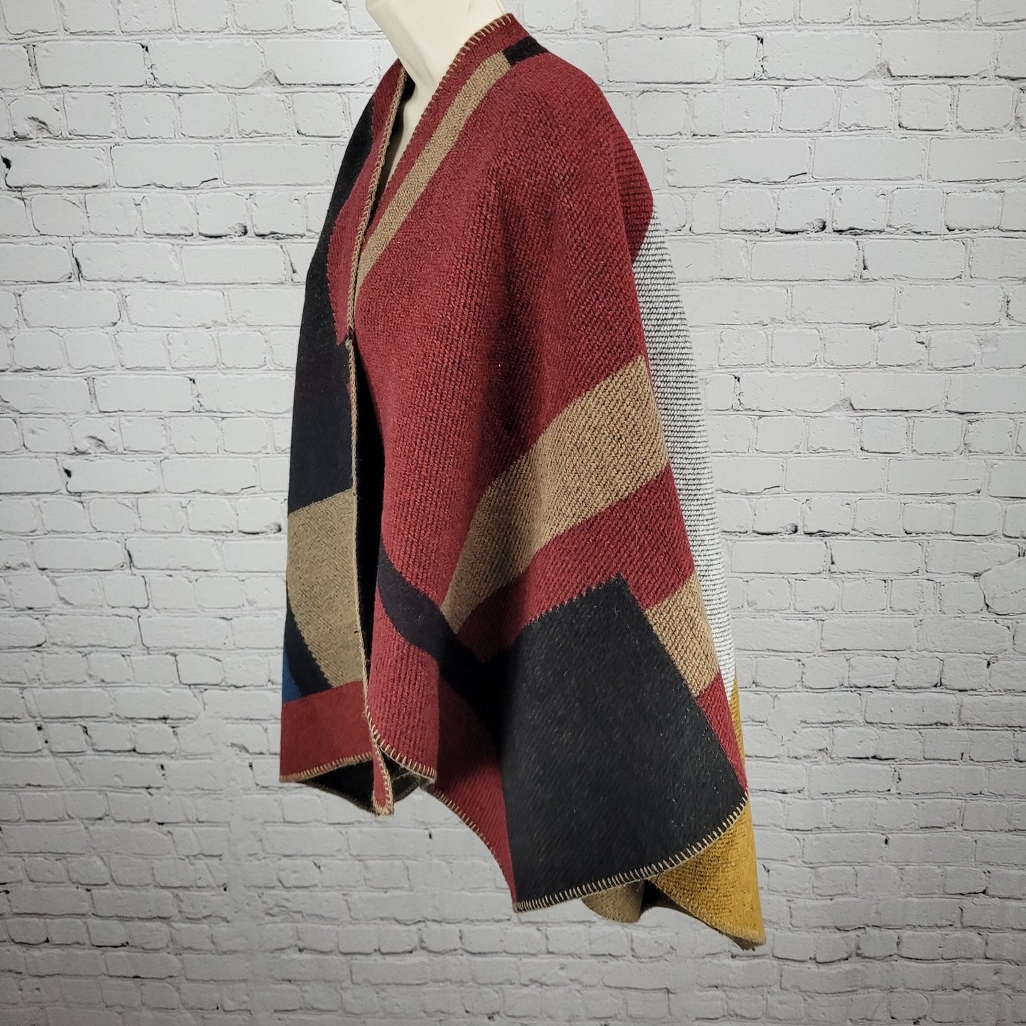 Ayomis Proesum Colorblock Asymmetric Shawl Cape Blanket Sweater One Size