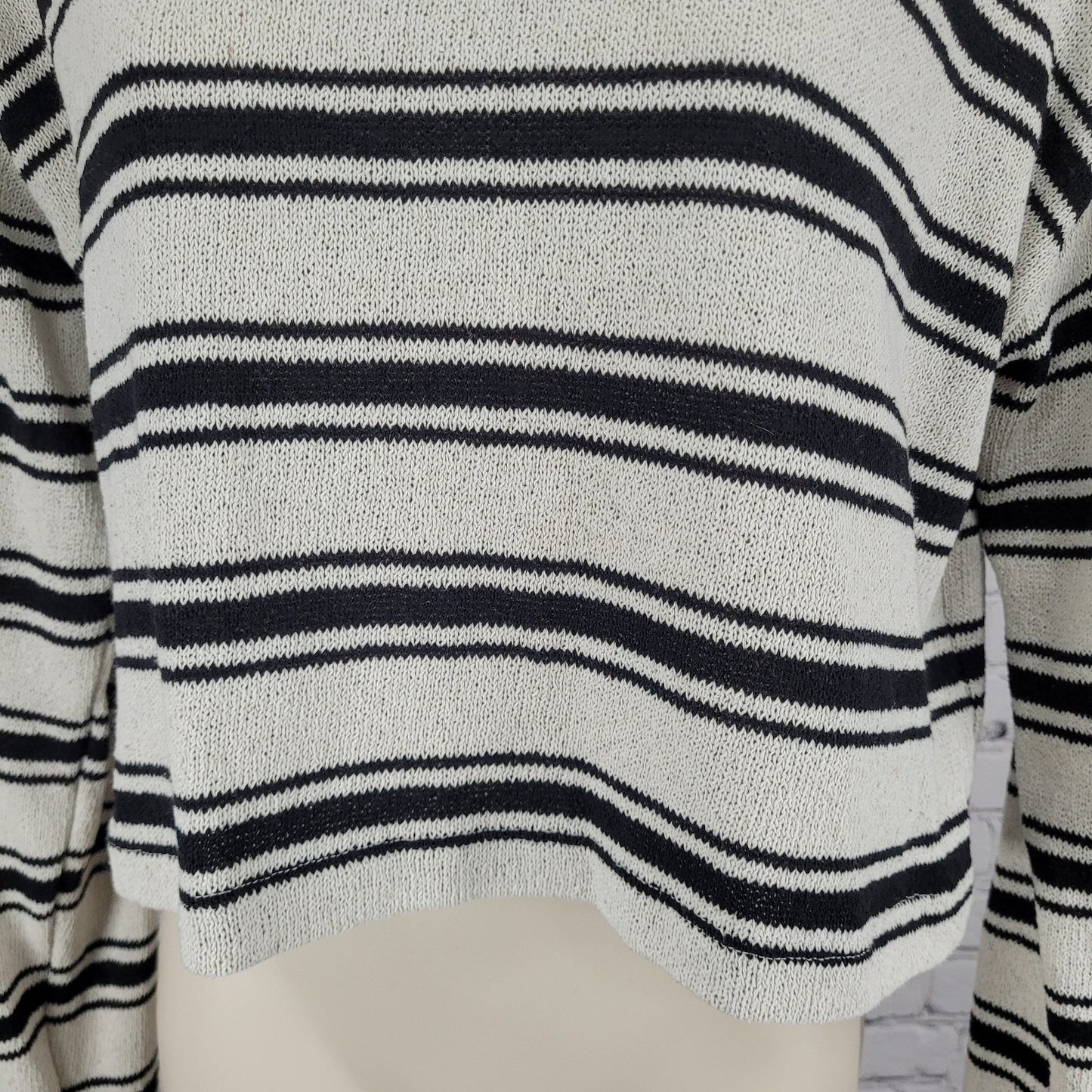 Zara Beige & Black Striped Knit Boxy Crop Sweater Long Sleeve Top Size Small S