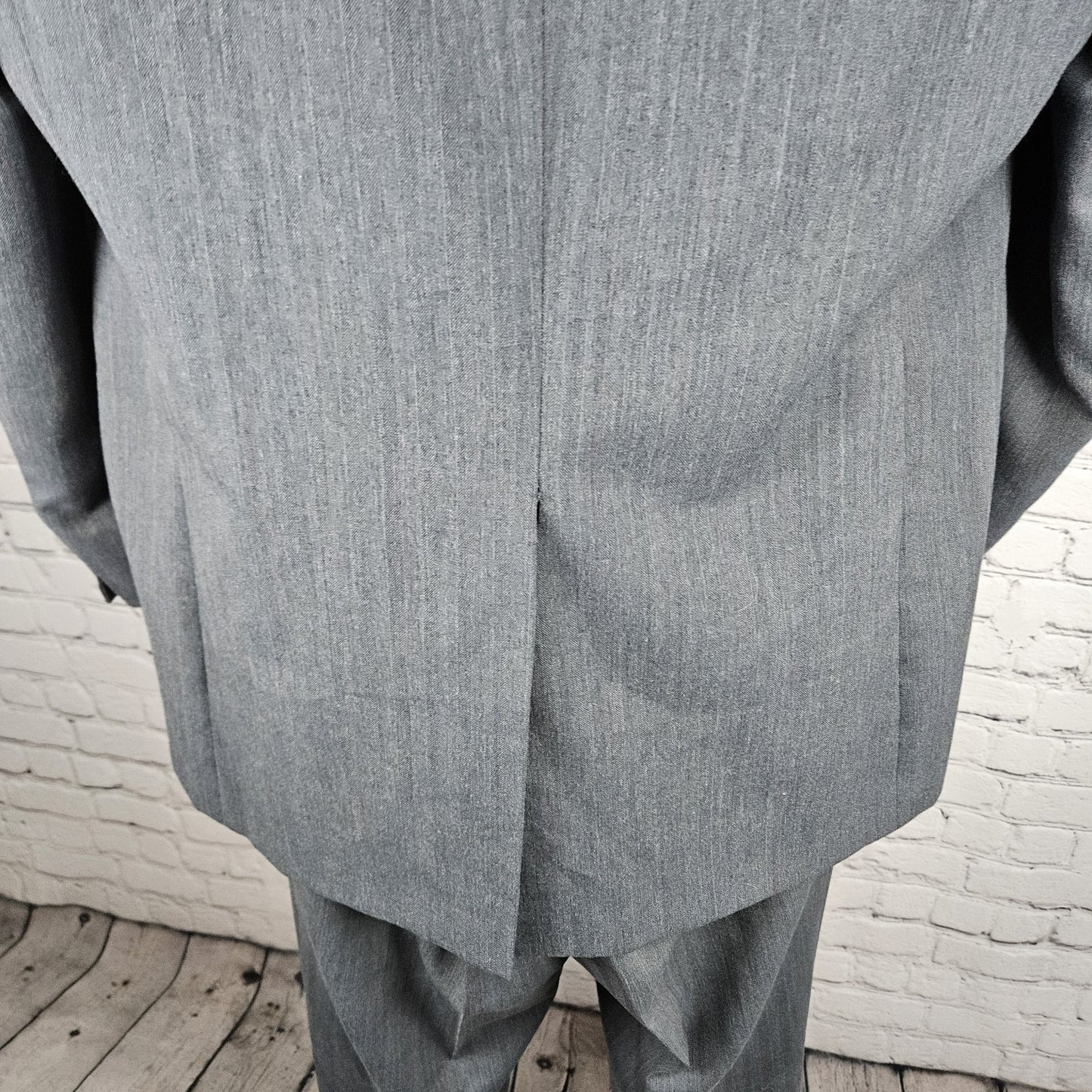 VTG Eagle Clothes Grey Pinestriped Full Suit Flat Front Notch Retro USA 42 33x32