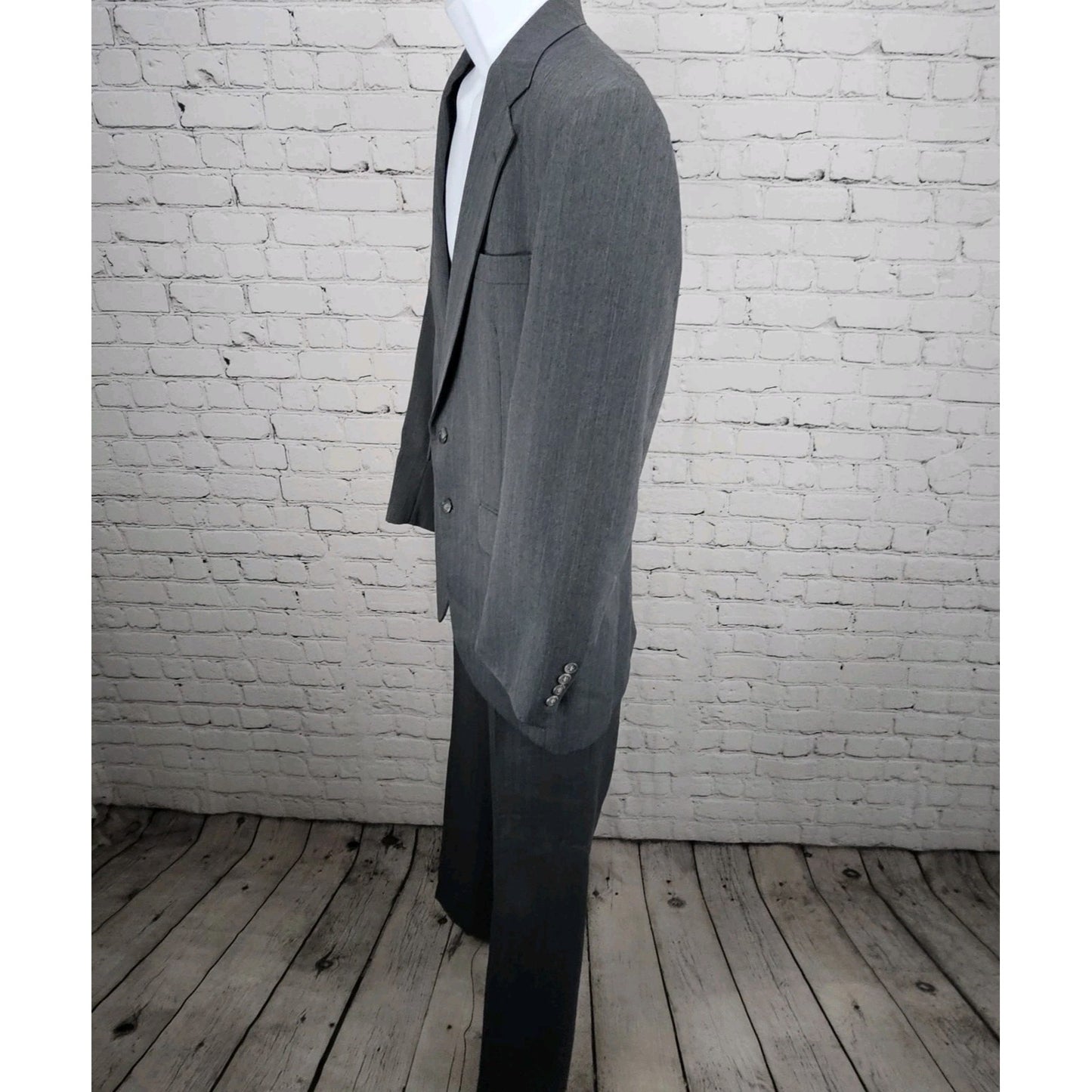 VTG Eagle Clothes Grey Pinestriped Full Suit Flat Front Notch Retro USA 42 33x32