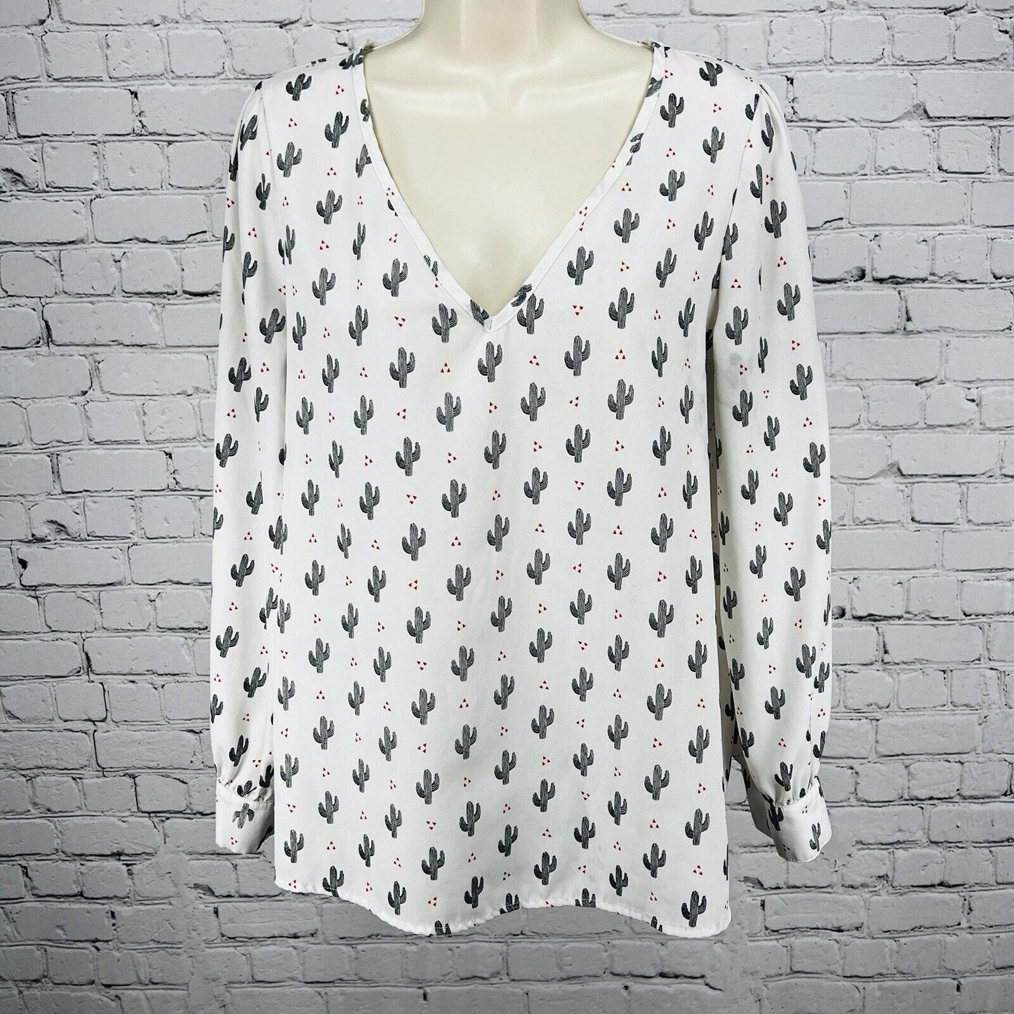 Jessy B Off White Cactus Print Long Sleeve Blouse Faux Button Back Size Medium M