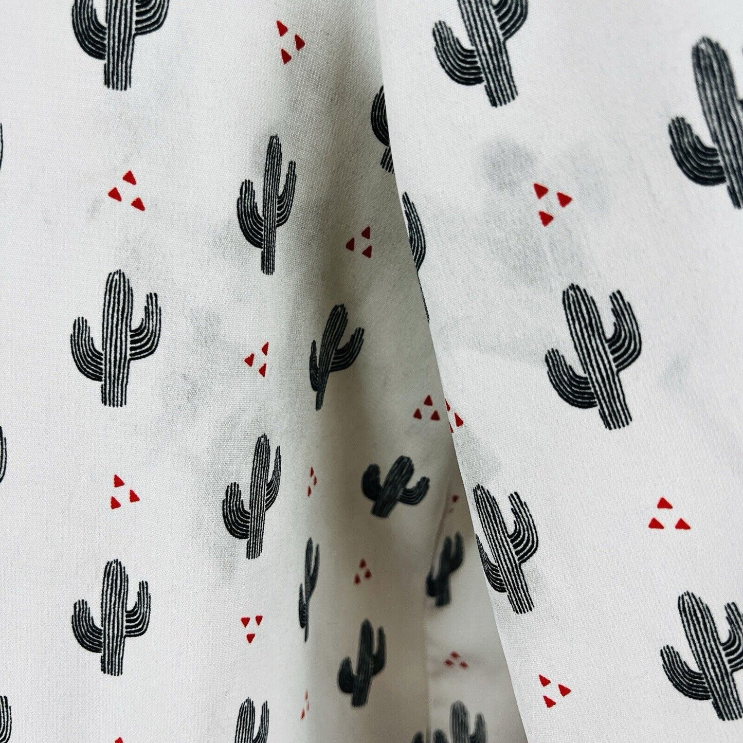 Jessy B Off White Cactus Print Long Sleeve Blouse Faux Button Back Size Medium M