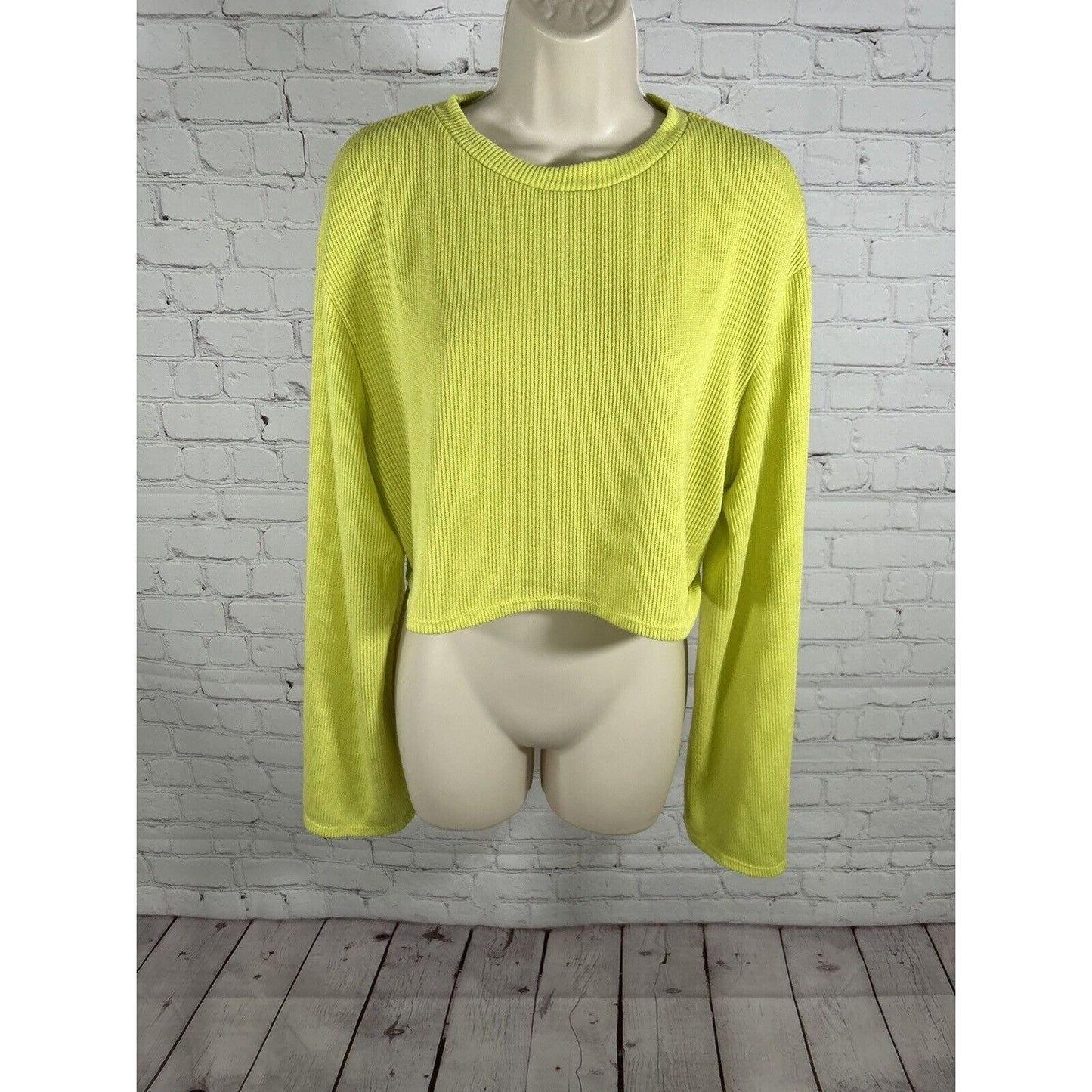 Urban Renewal Neon Green Cropped Long Sleeve Recycled Fabric Knit Sweater USA M