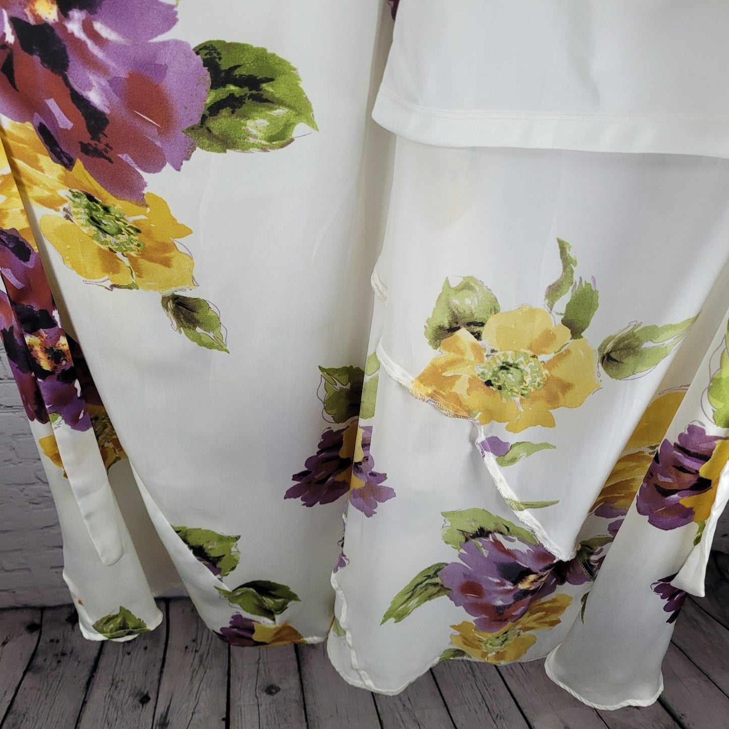 Show Me Your Mumu Ivory Floral Wrap Button Tie Maxi Skirt USA Made Size Medium M