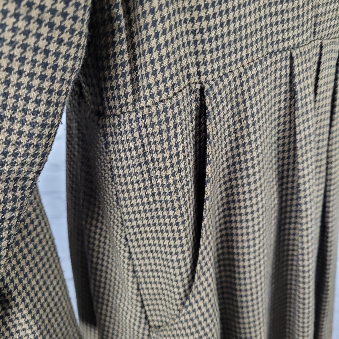 VTG Horchow Black Tan Houndstooth Long Sleeve Pleated Peak Lapel Jacket Dress 12