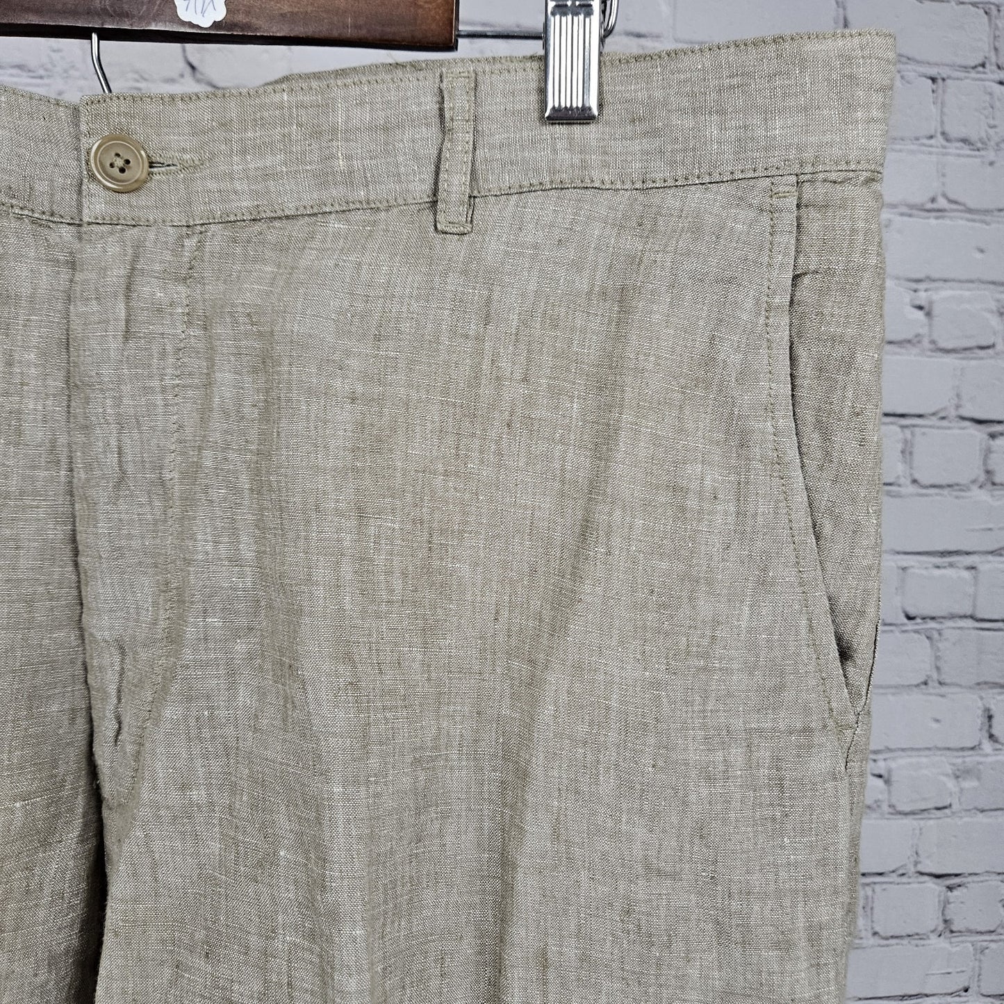 Jos A Bank Reserve Beige 100% Linen Flat Front Casual Shorts 38 (38x10)