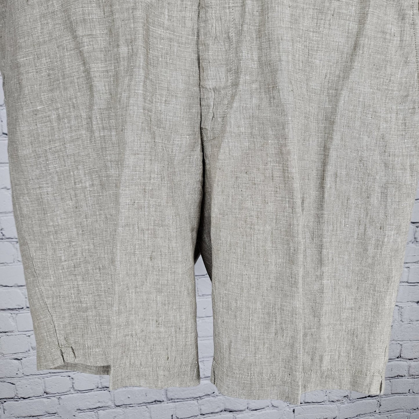 Jos A Bank Reserve Beige 100% Linen Flat Front Casual Shorts 38 (38x10)