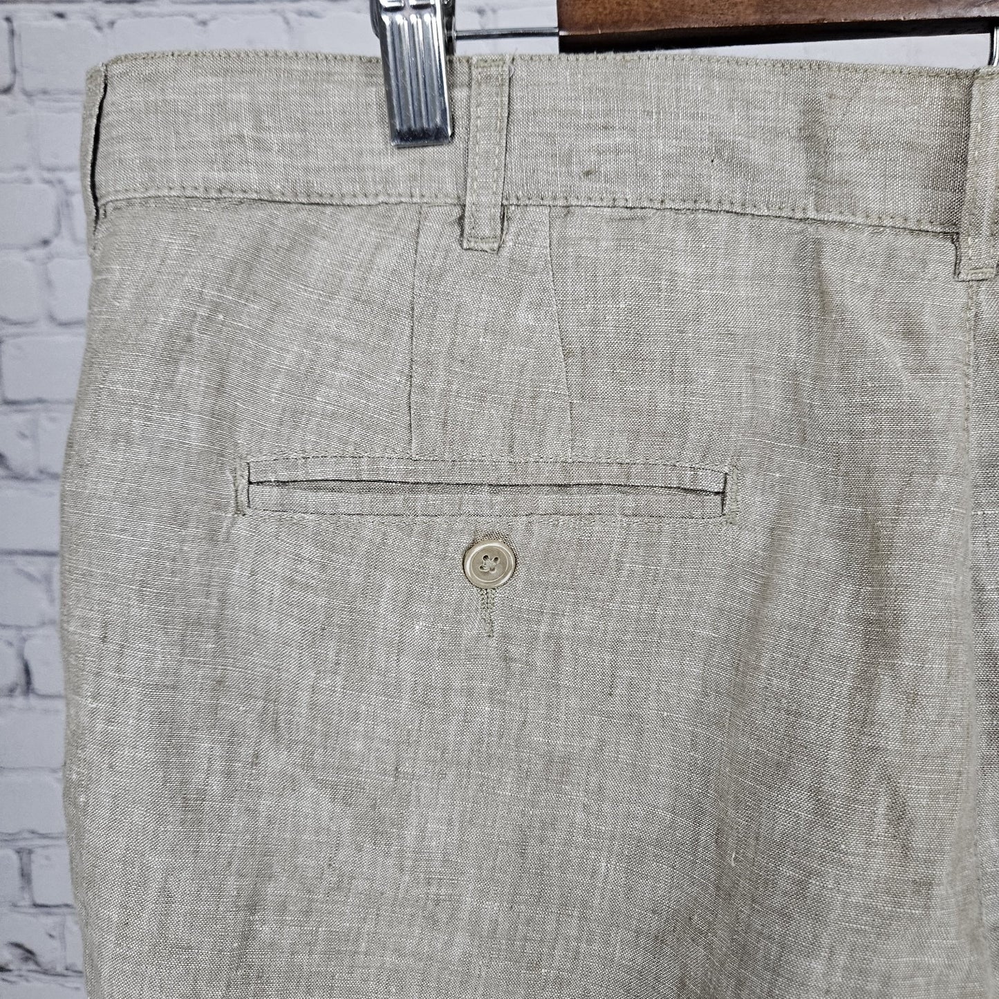 Jos A Bank Reserve Beige 100% Linen Flat Front Casual Shorts 38 (38x10)