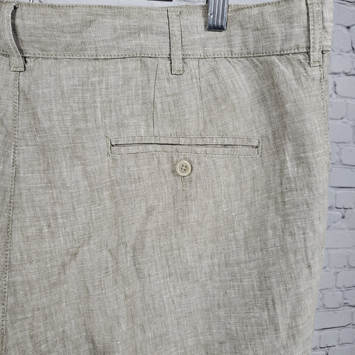 Jos A Bank Reserve Beige 100% Linen Flat Front Casual Shorts 38 (38x10)