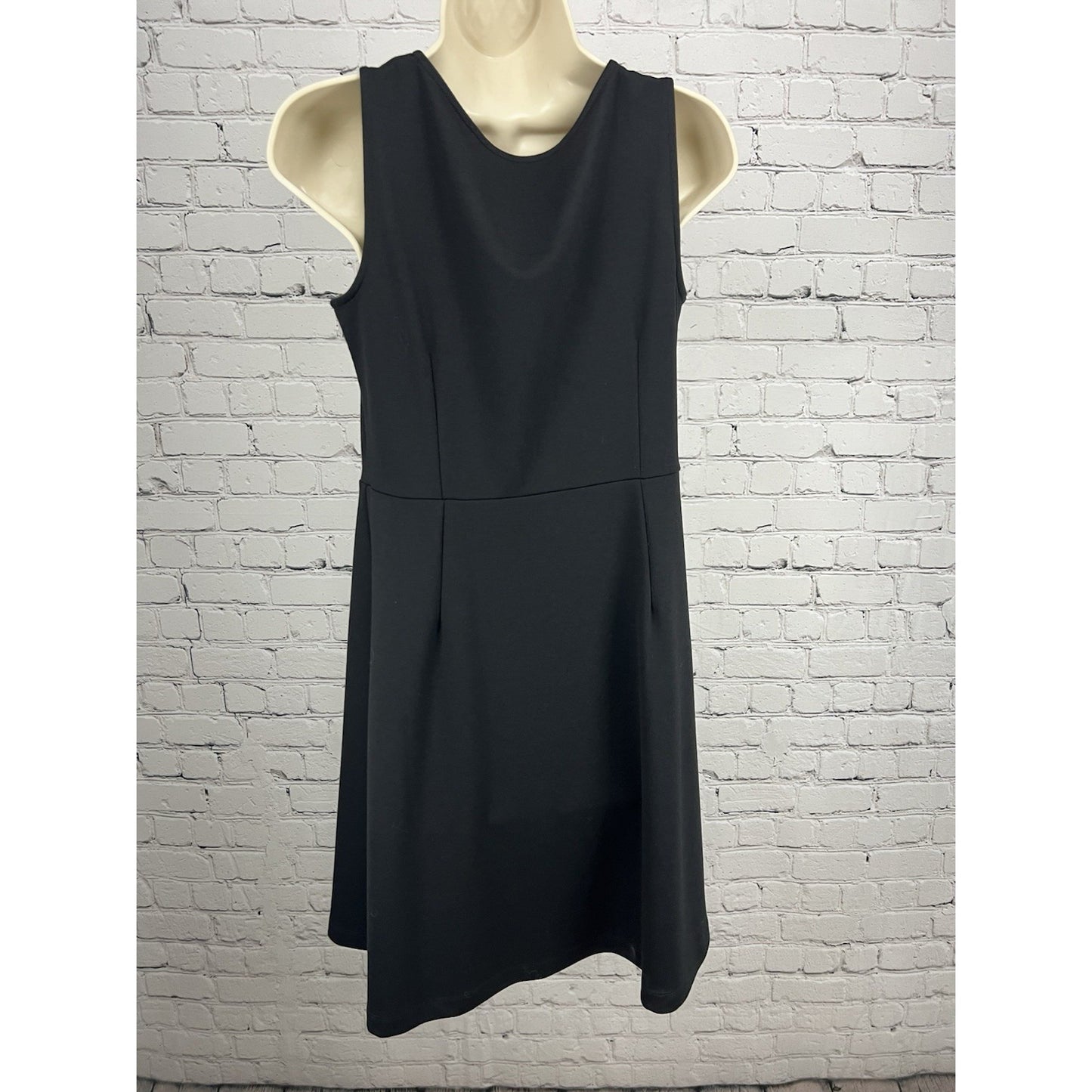 Lands’ End Black Sleeveless Cowl Neck A-line Casual Midi Unlined Dress XS (2-4)
