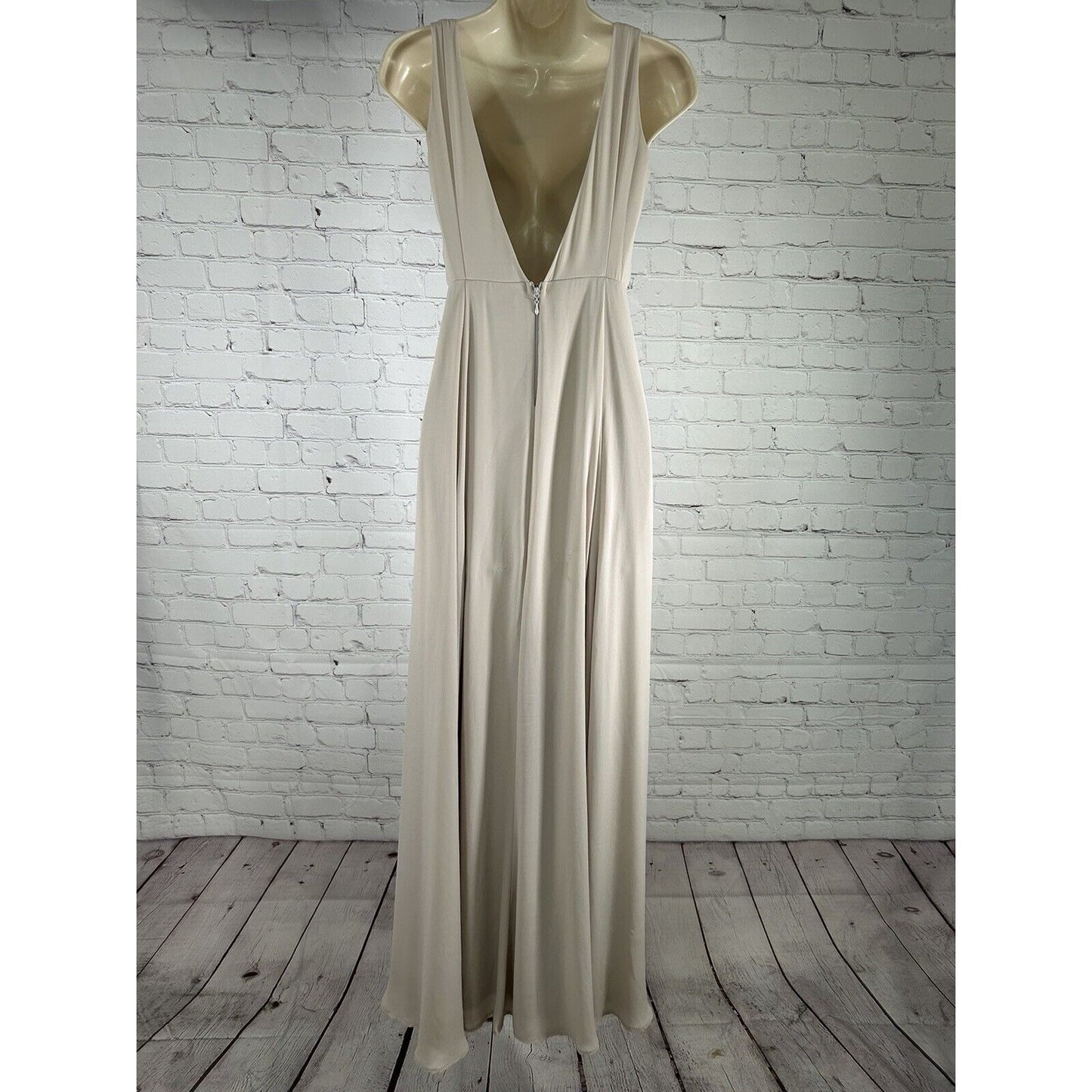 Show Me Your MuMu Jenn Maxi Dress Beige Sleeveless V Neck Back Zip Women’s S