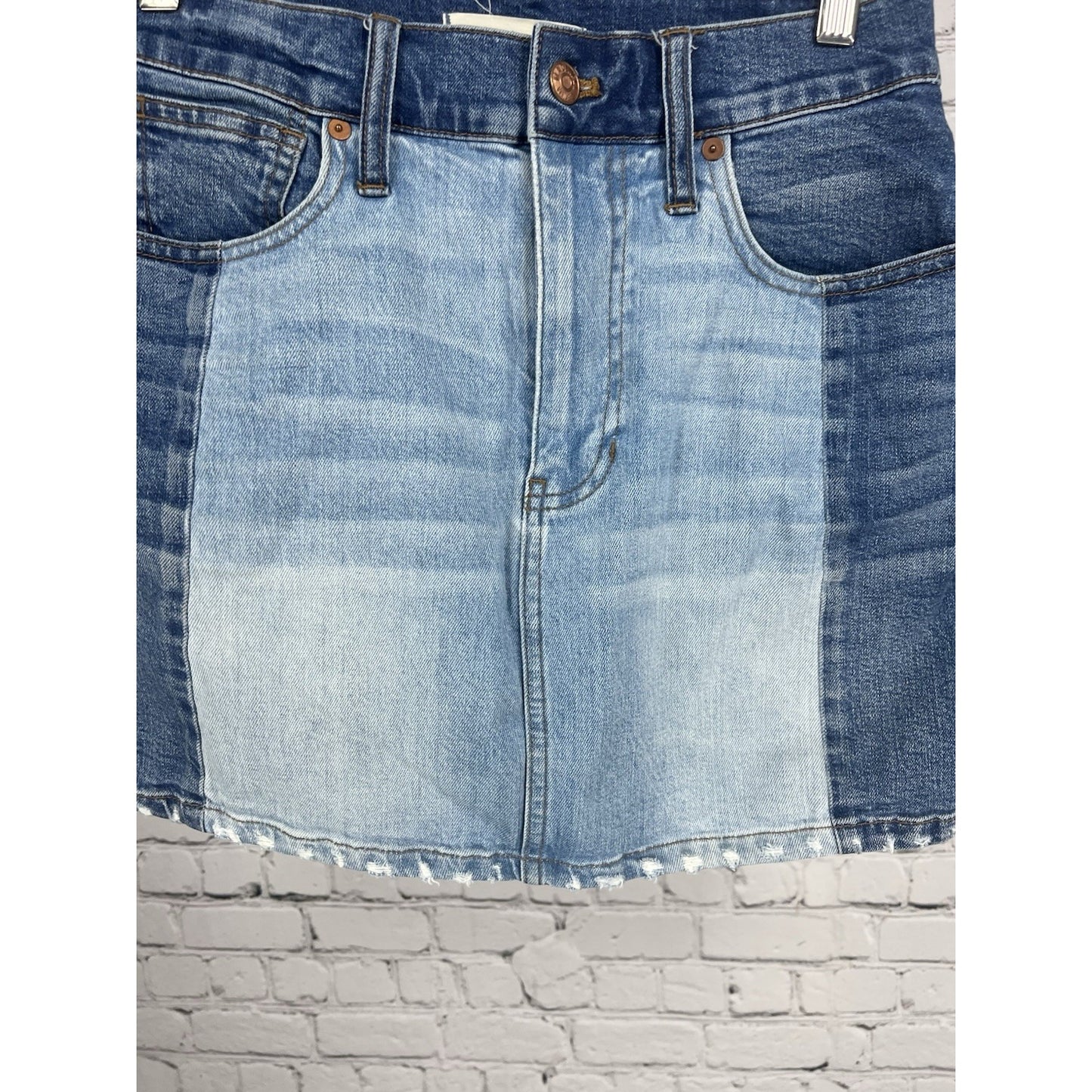 Madewell Blue Jean Two Toned Short Distressed Hem Denim Mini Skirt 27 (27”x 15”)