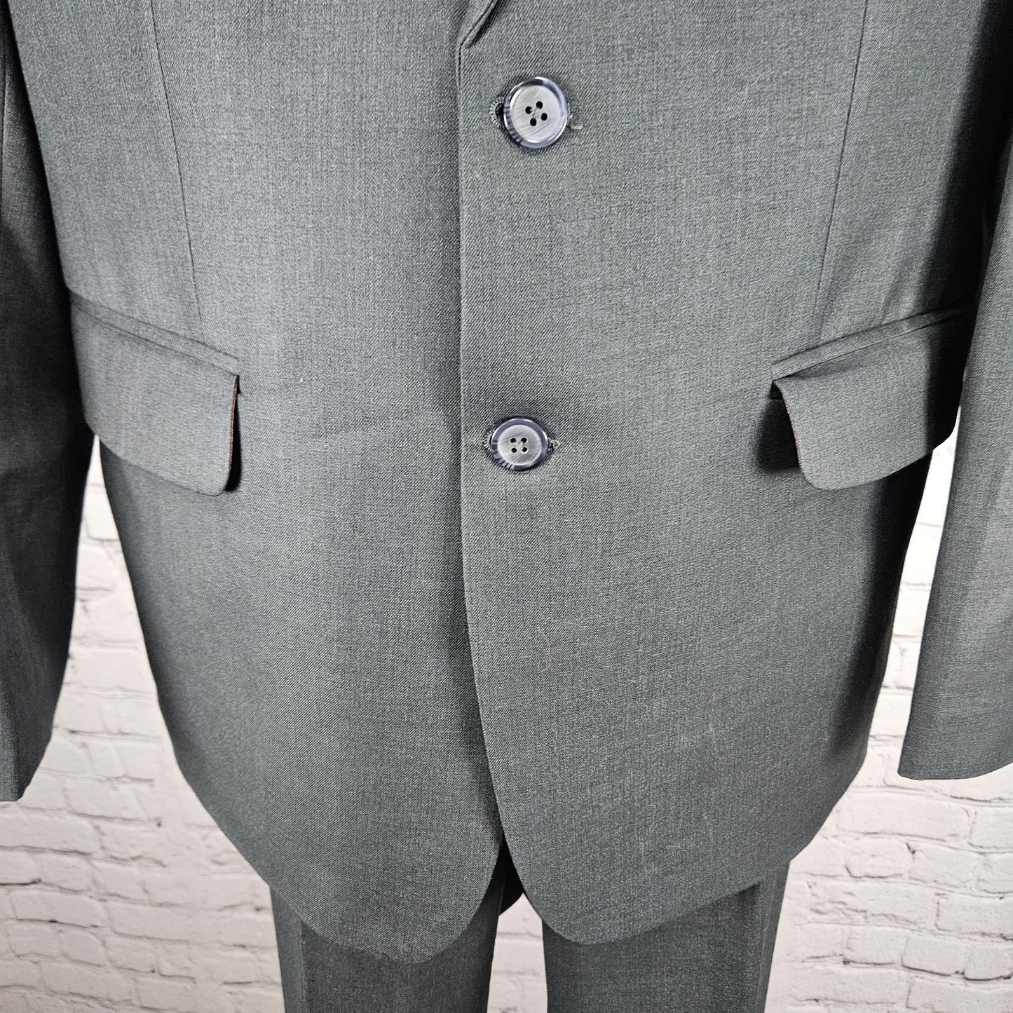 Unbranded Grey Full Pant Suit 2 Piece Set 2 Button Vented Notch Jacket 40S 33x28