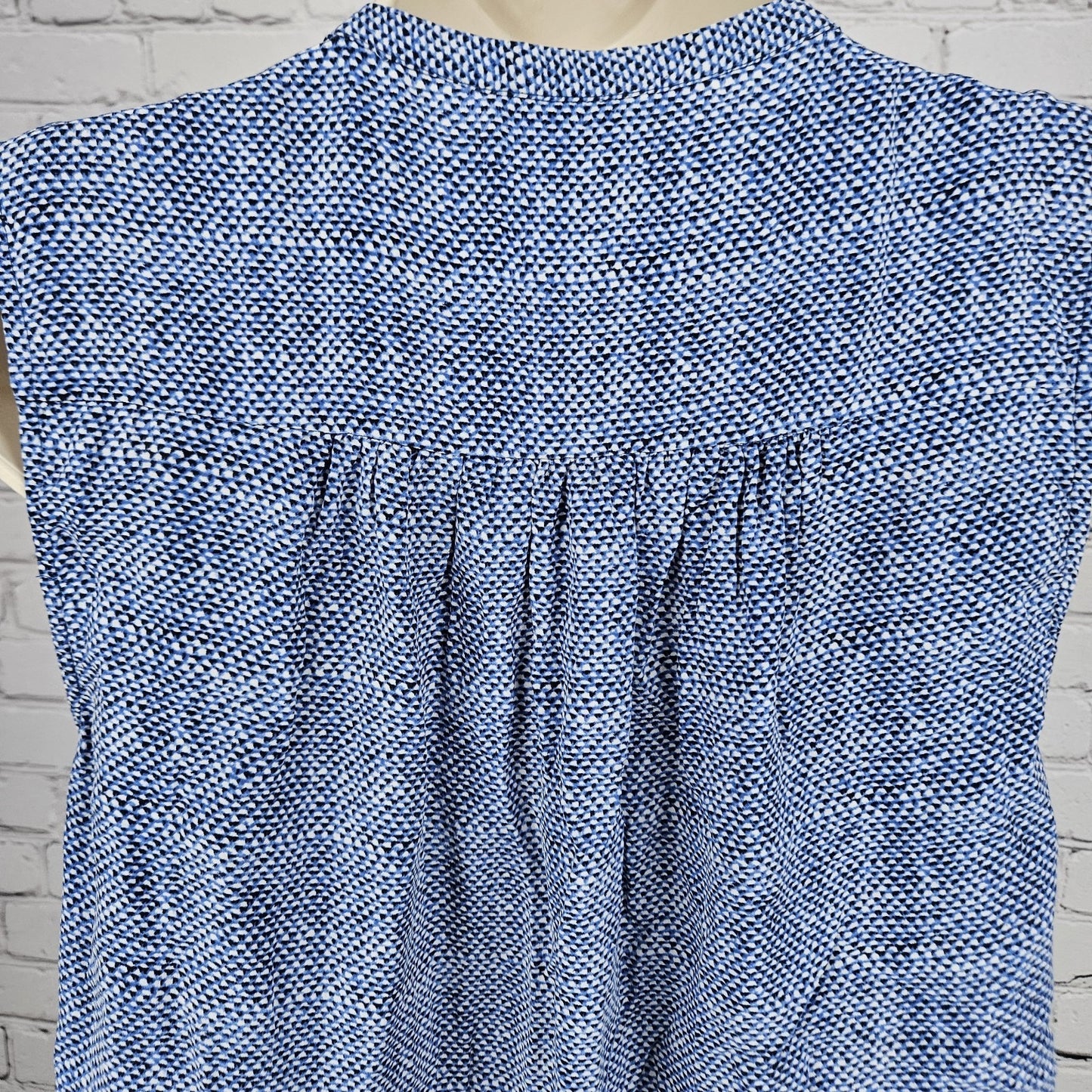 JOIE Blue 100% Silk Print Sleeveless Ruched V Neck Button Up Tank Blouse Top XS