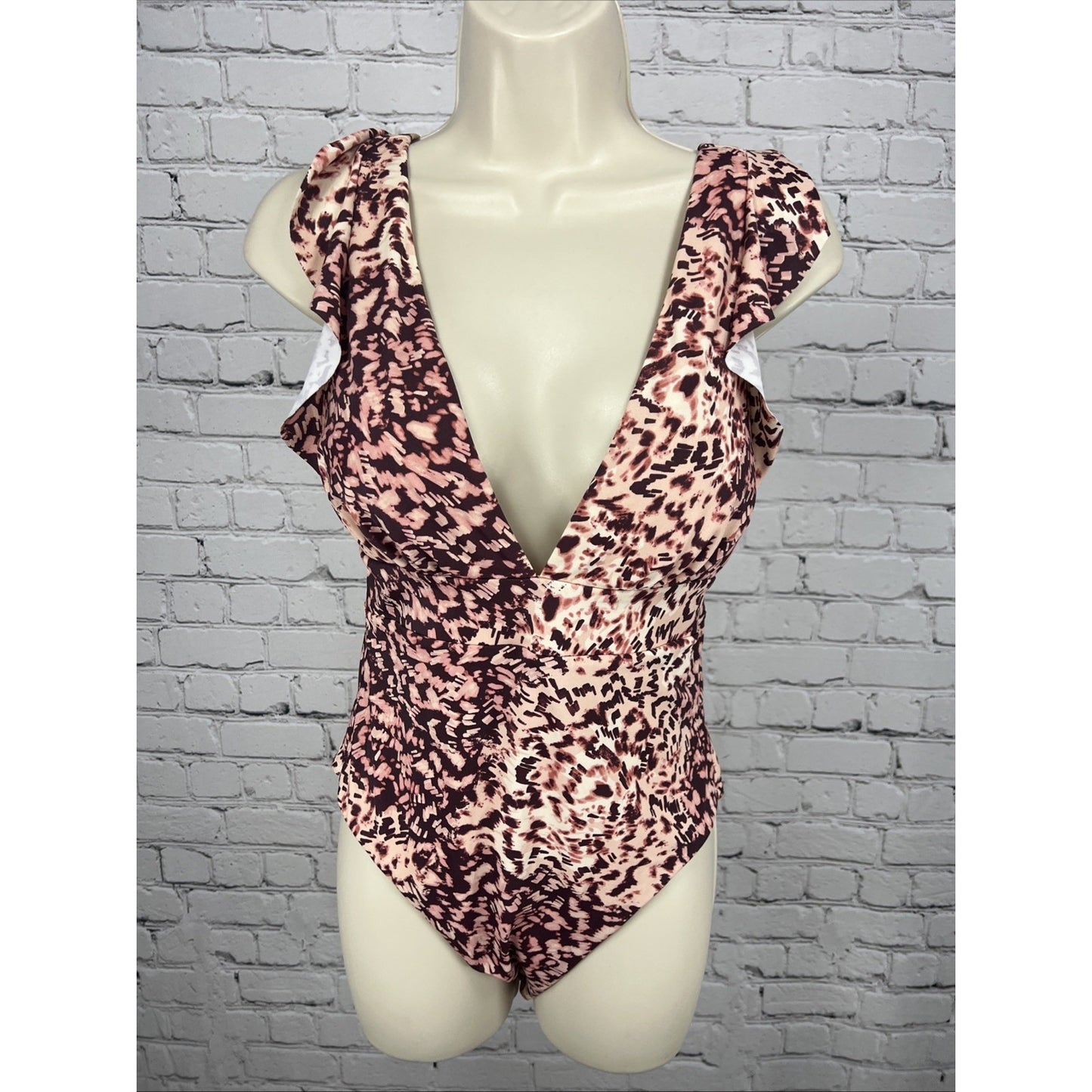Chelsea28 Pink Abstract Women's One-Piece Padded Ruffle Swimsuit Swim Medium M