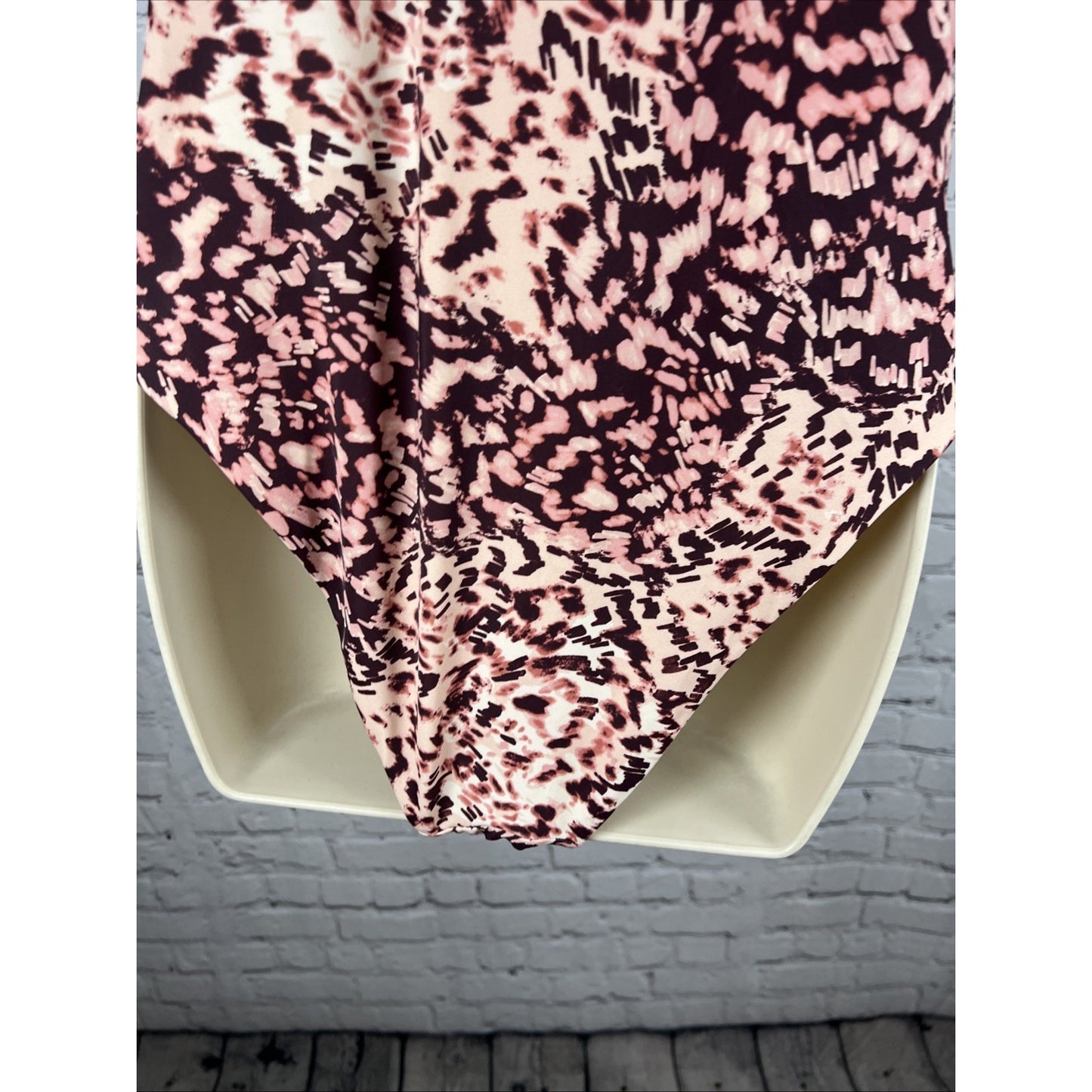 Chelsea28 Pink Abstract Women's One-Piece Padded Ruffle Swimsuit Swim Medium M