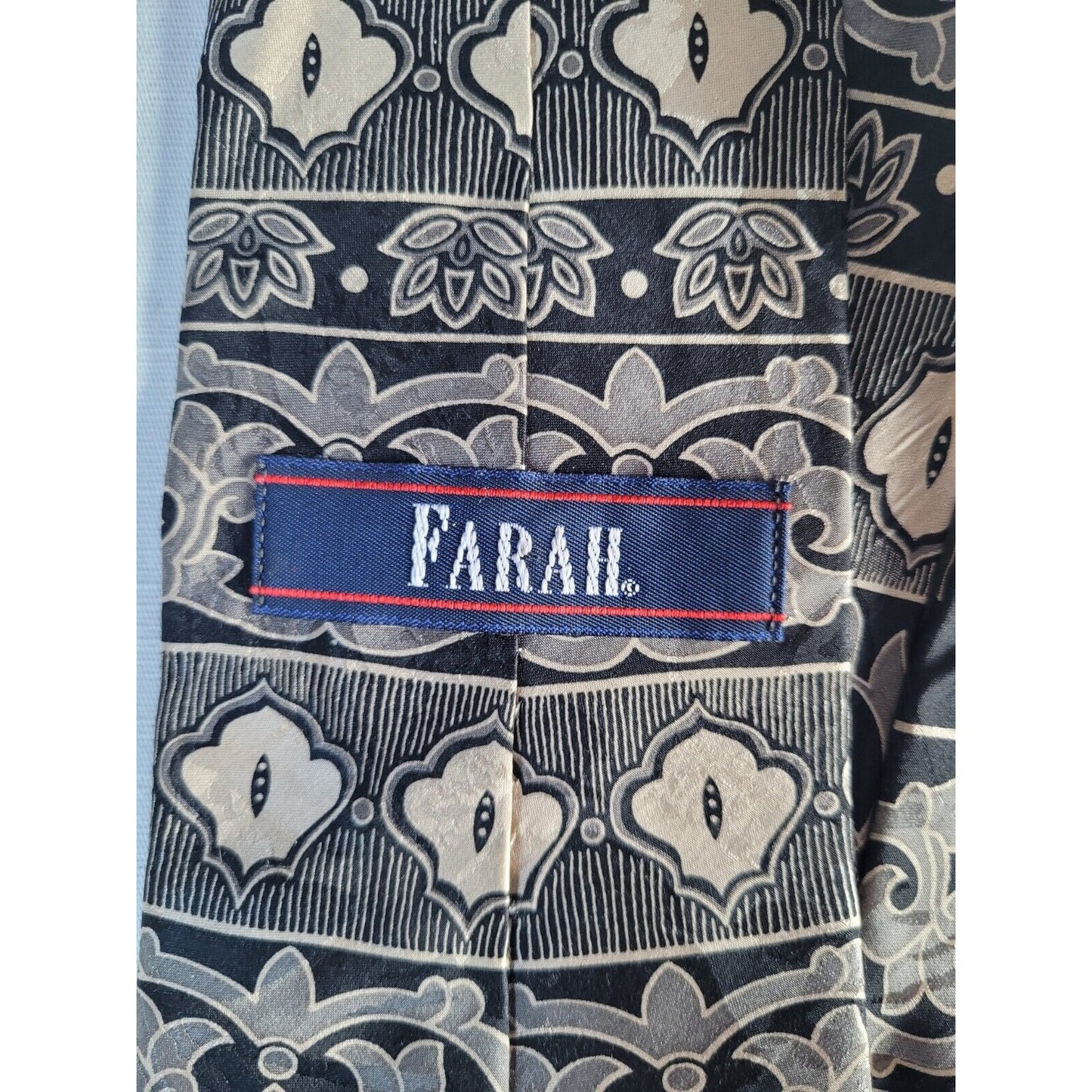 Farah 100% Silk Made In USA Reflective Geometric Floral Print Tie 4" X 57"