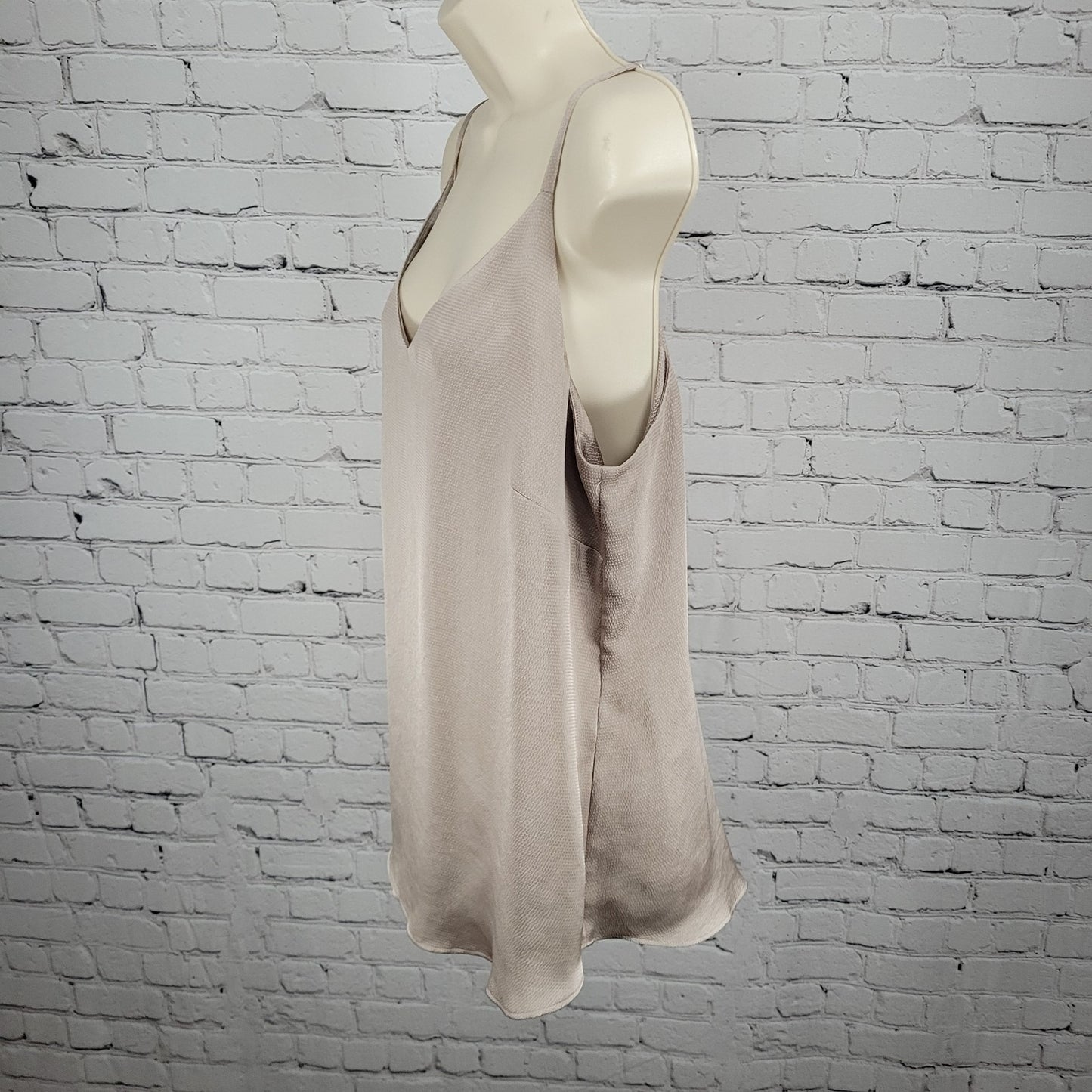 Chico's Beige Muave Satin Strappy V Neck Lightweight Cami Tank Top 2 US 12/14