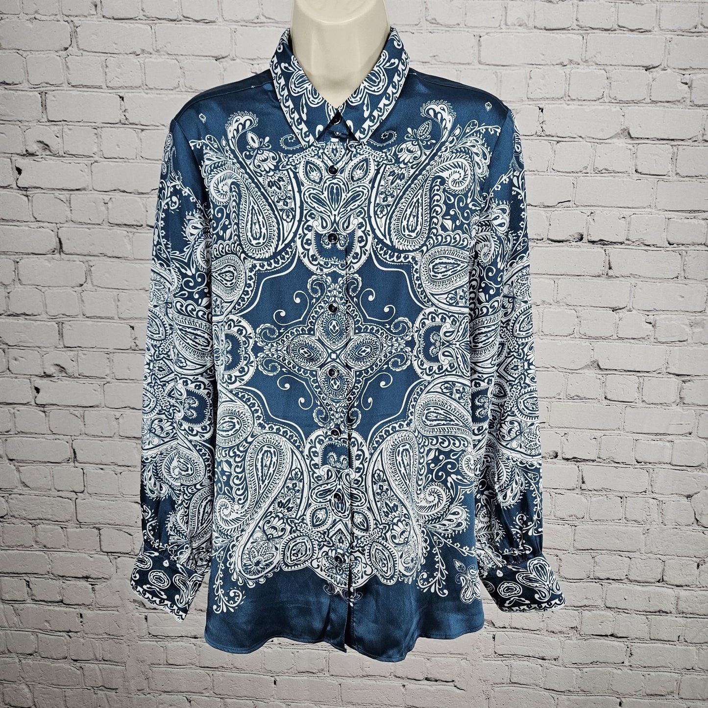 Chico's Blue White Satin Paisley Button Up Long Sleeve Blouse Shirt Top 1 US 8
