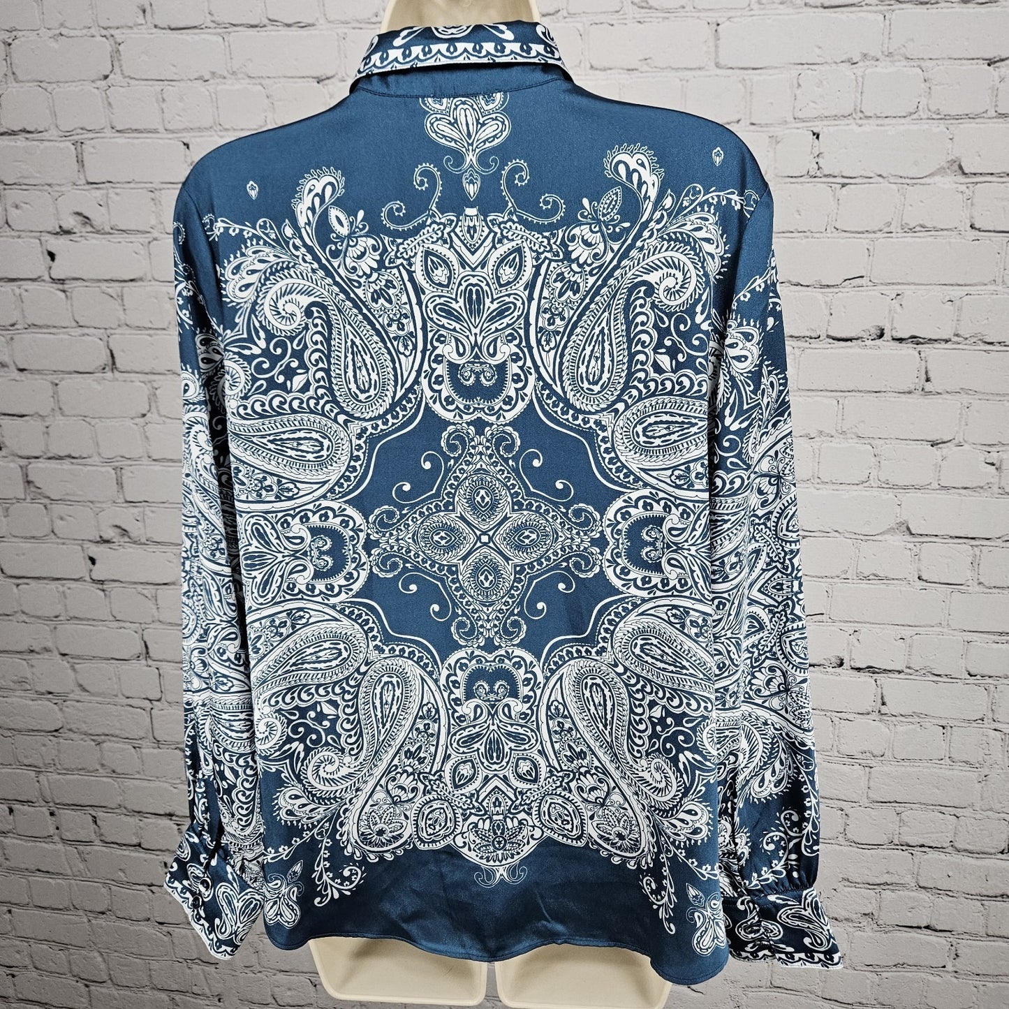Chico's Blue White Satin Paisley Button Up Long Sleeve Blouse Shirt Top 1 US 8