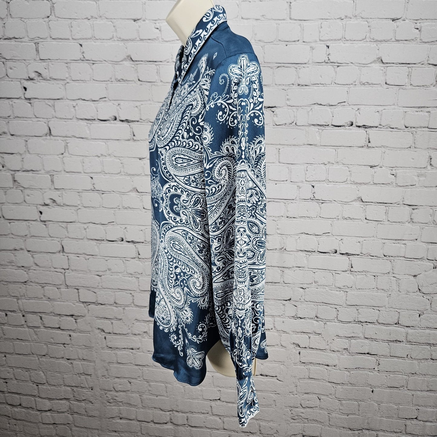 Chico's Blue White Satin Paisley Button Up Long Sleeve Blouse Shirt Top 1 US 8