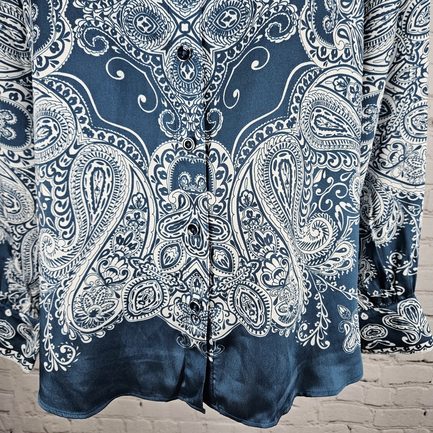 Chico's Blue White Satin Paisley Button Up Long Sleeve Blouse Shirt Top 1 US 8