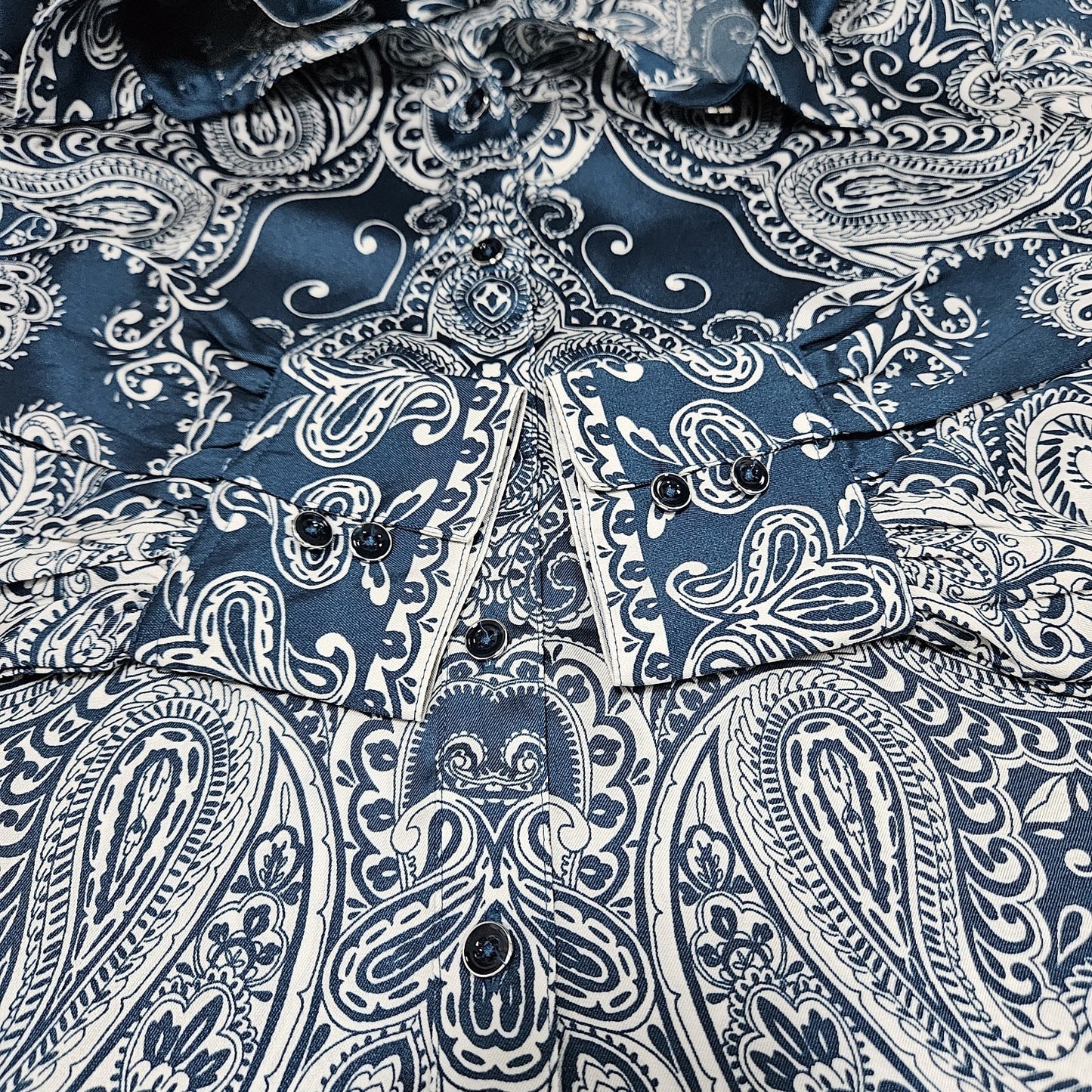Chico's Blue White Satin Paisley Button Up Long Sleeve Blouse Shirt Top 1 US 8
