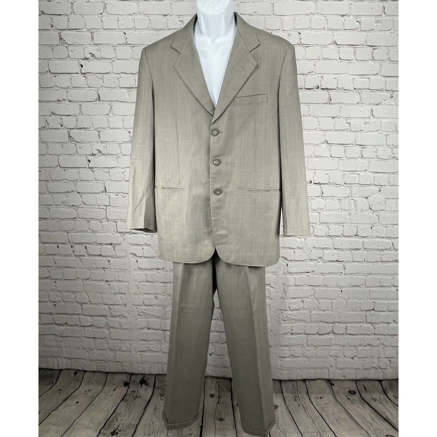 Navdeep Grey Striped Suit Set 3 Button Ventless Blazer Pleated Size 42 (31x29)