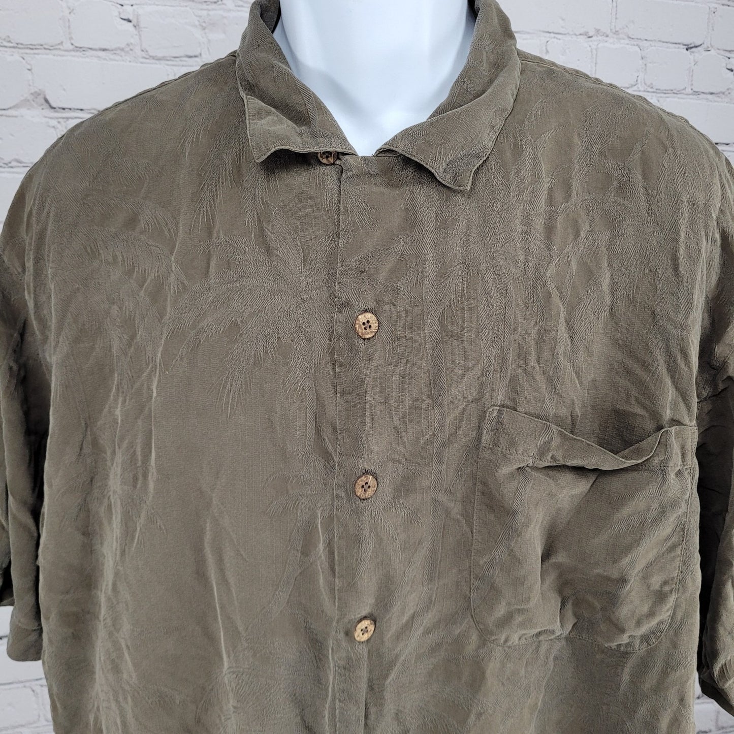 Tommy Bahama Brown 100% Silk Palm Tree Hawaiian Button Up Shirt Size Large L
