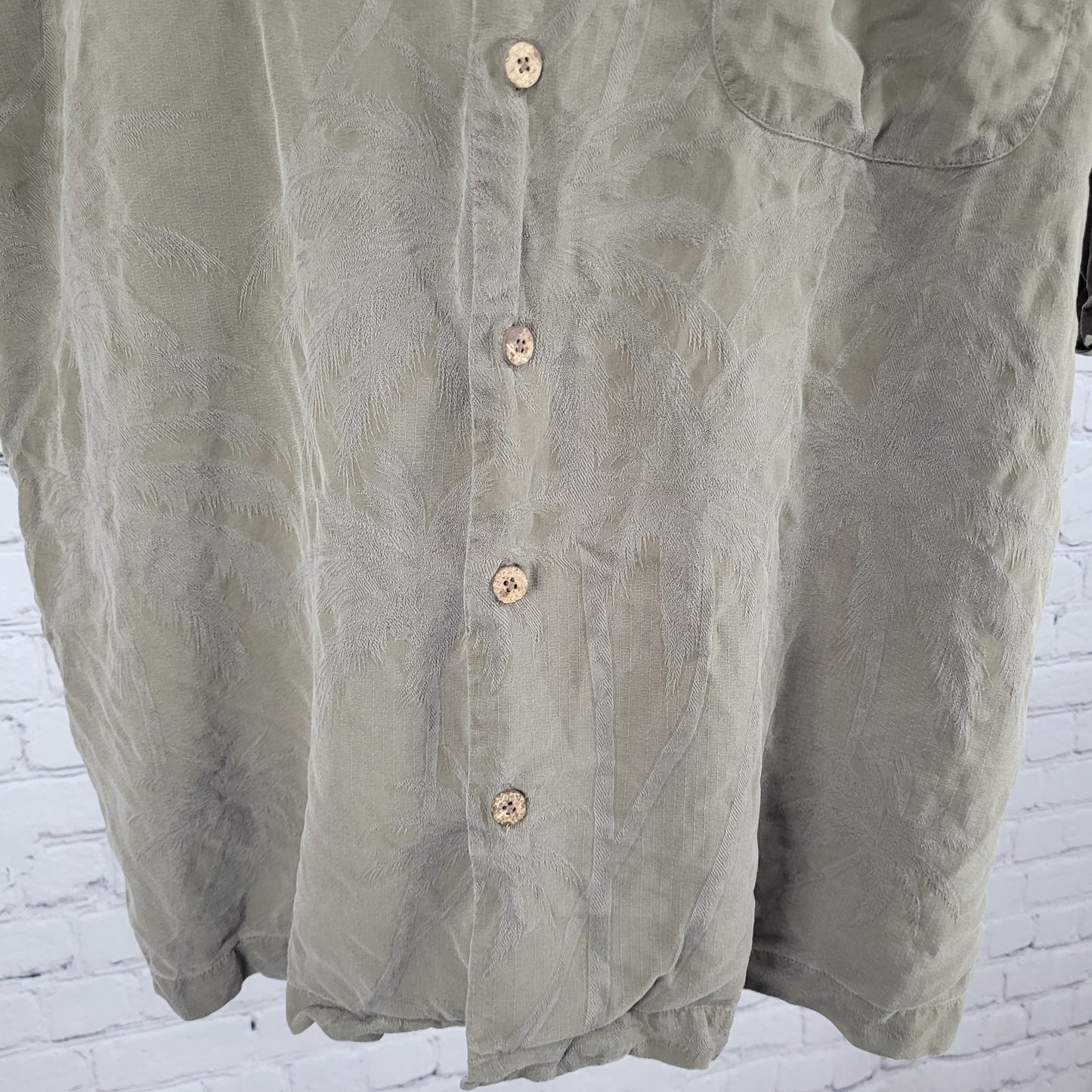 Tommy Bahama Brown 100% Silk Palm Tree Hawaiian Button Up Shirt Size Large L