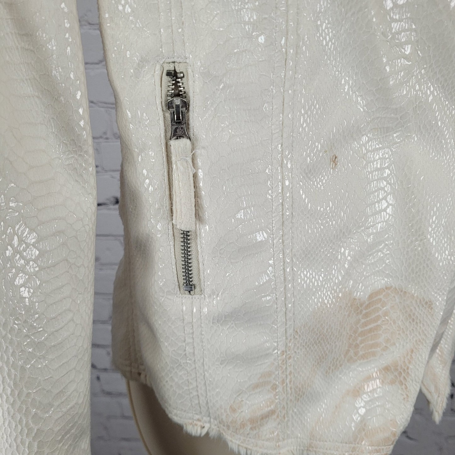 BKE Ivory Animal Print Soft Faux Fur Lined Snap Front Moto Jacket Size Small S