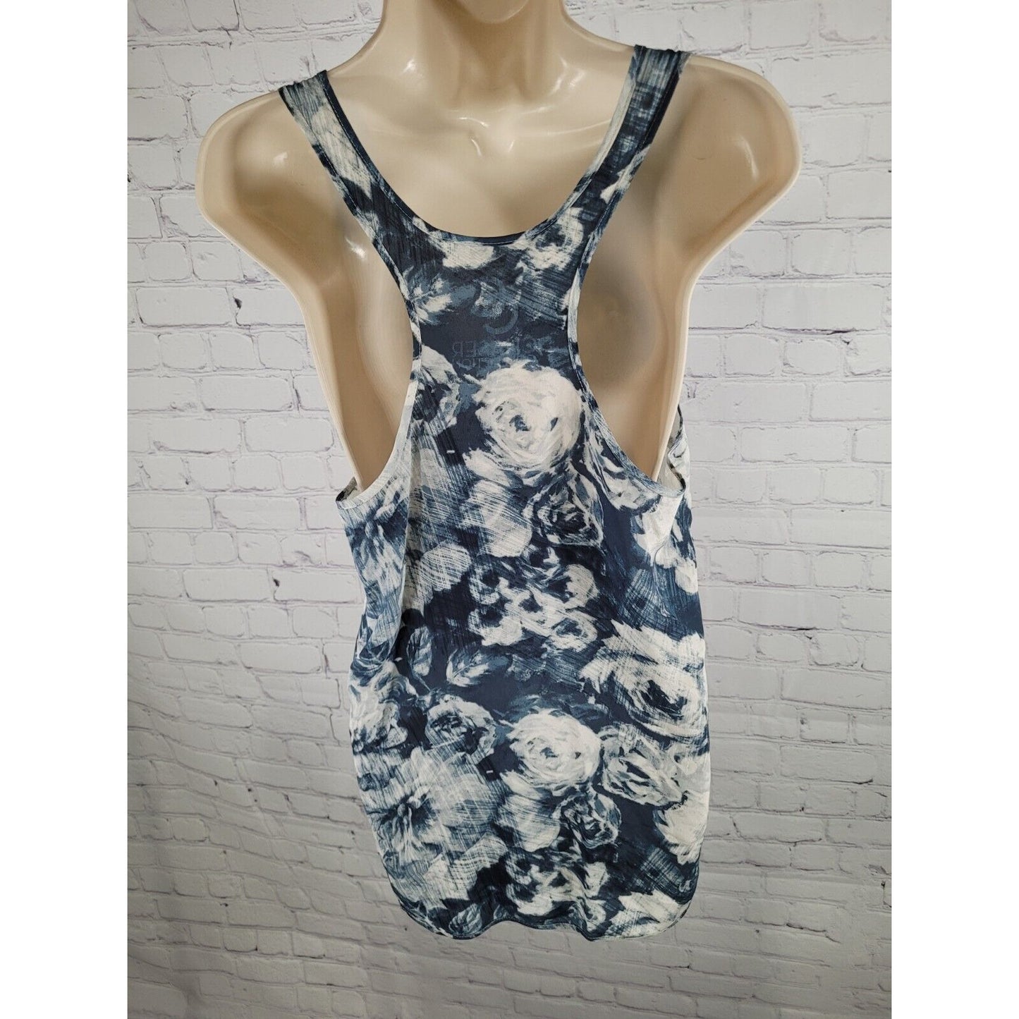 Chaser Collection 100% Silk Lightweight Semi Sheer Blue Floral Top Blouse Size M