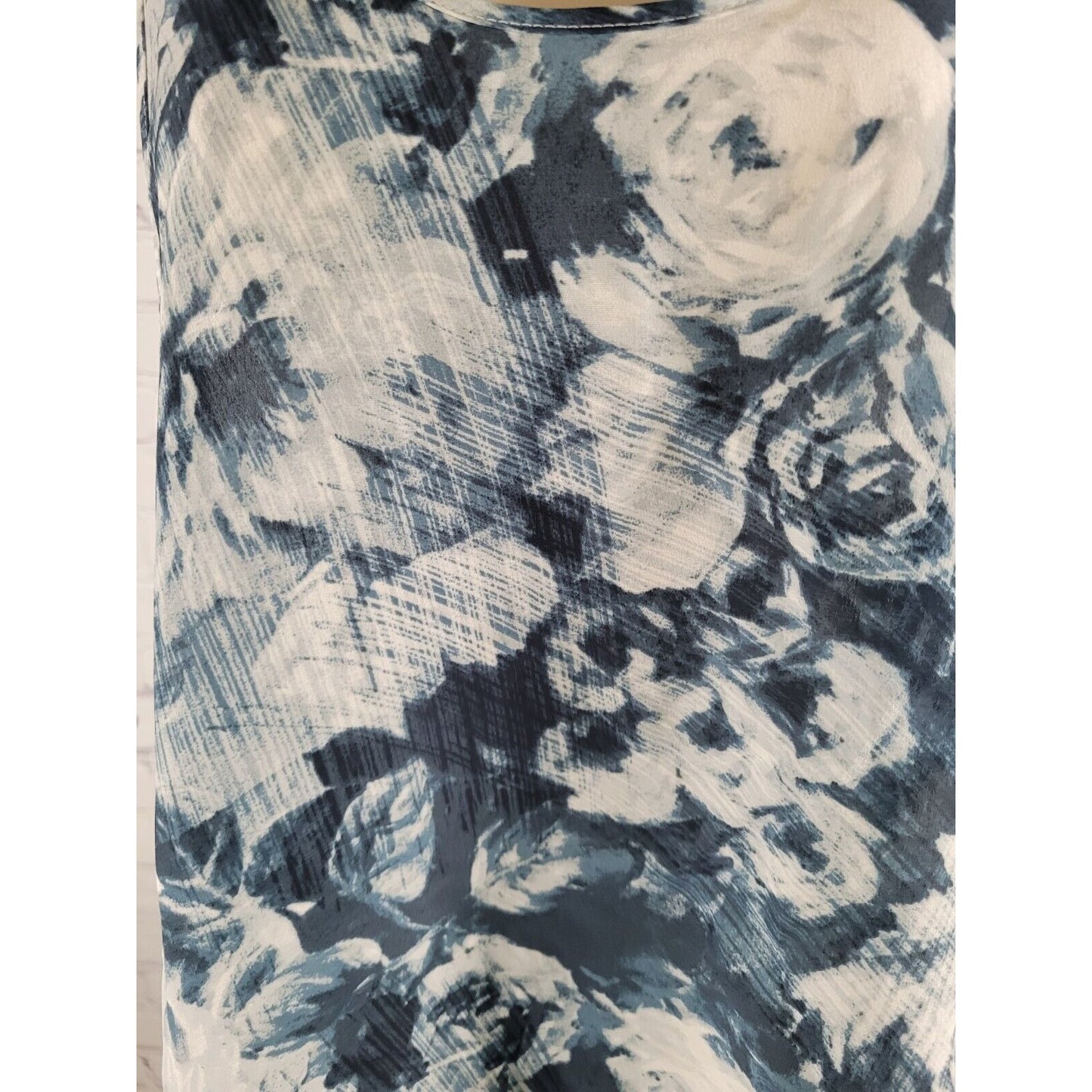 Chaser Collection 100% Silk Lightweight Semi Sheer Blue Floral Top Blouse Size M