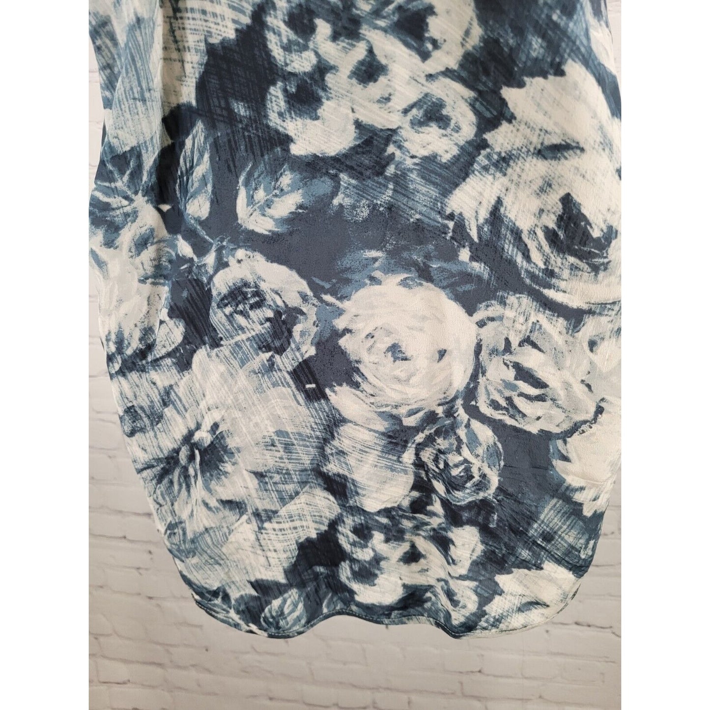 Chaser Collection 100% Silk Lightweight Semi Sheer Blue Floral Top Blouse Size M