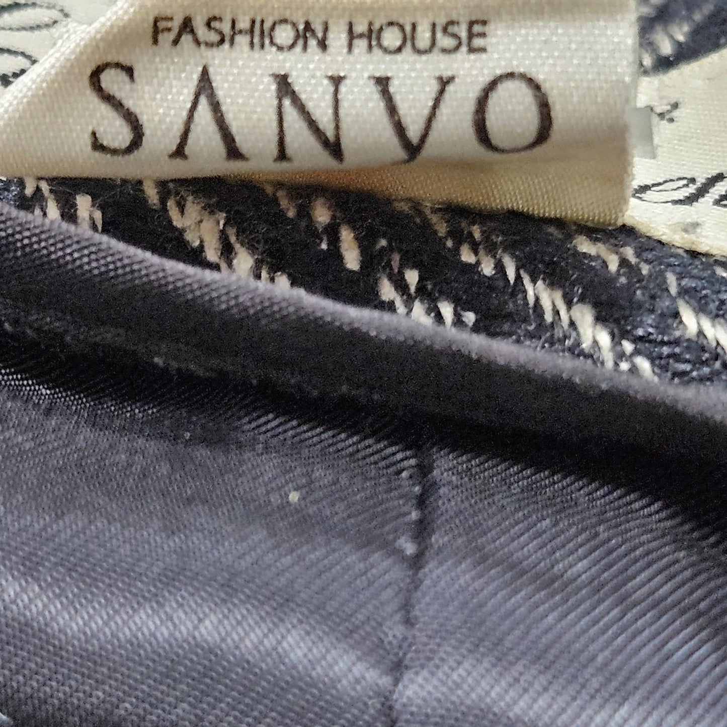 VTG Saks Fifth Avenue Fashion House Sanyo Black 100% Silk Midi Skirt Japan 14