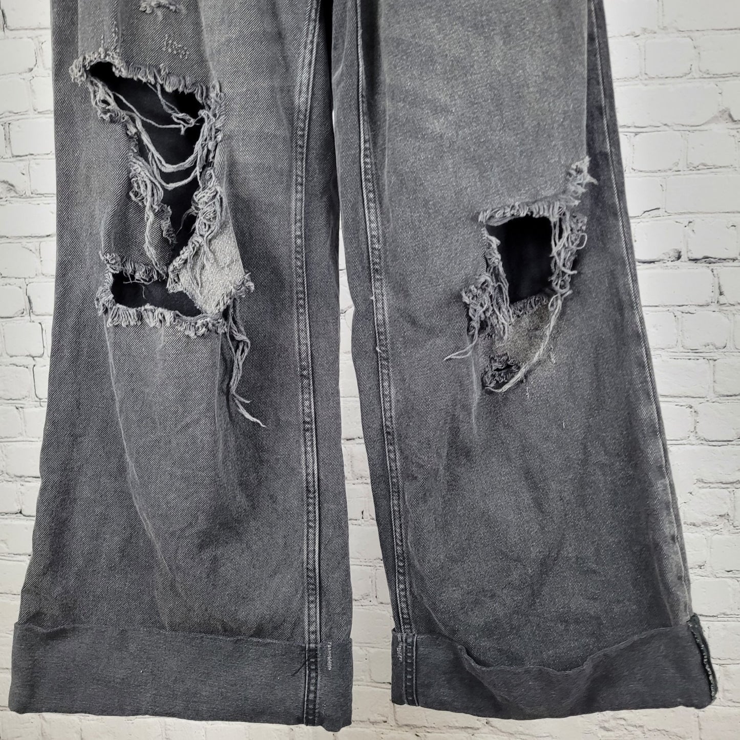 BDG Urban Outfitters Black Denim Skater Baggy Distressed Jeans Size 26 (26x29.5)