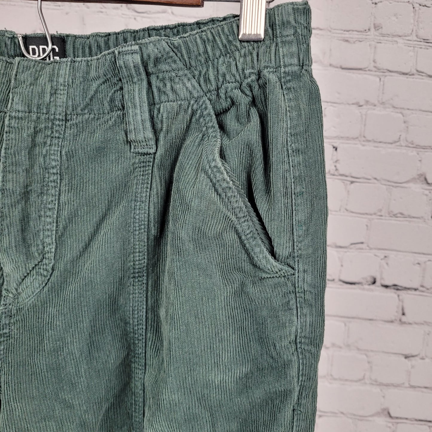 BDG Urban Outfitters Green Corduroy Y2K Cargo Relaxed Pants Size Large L (29x32)