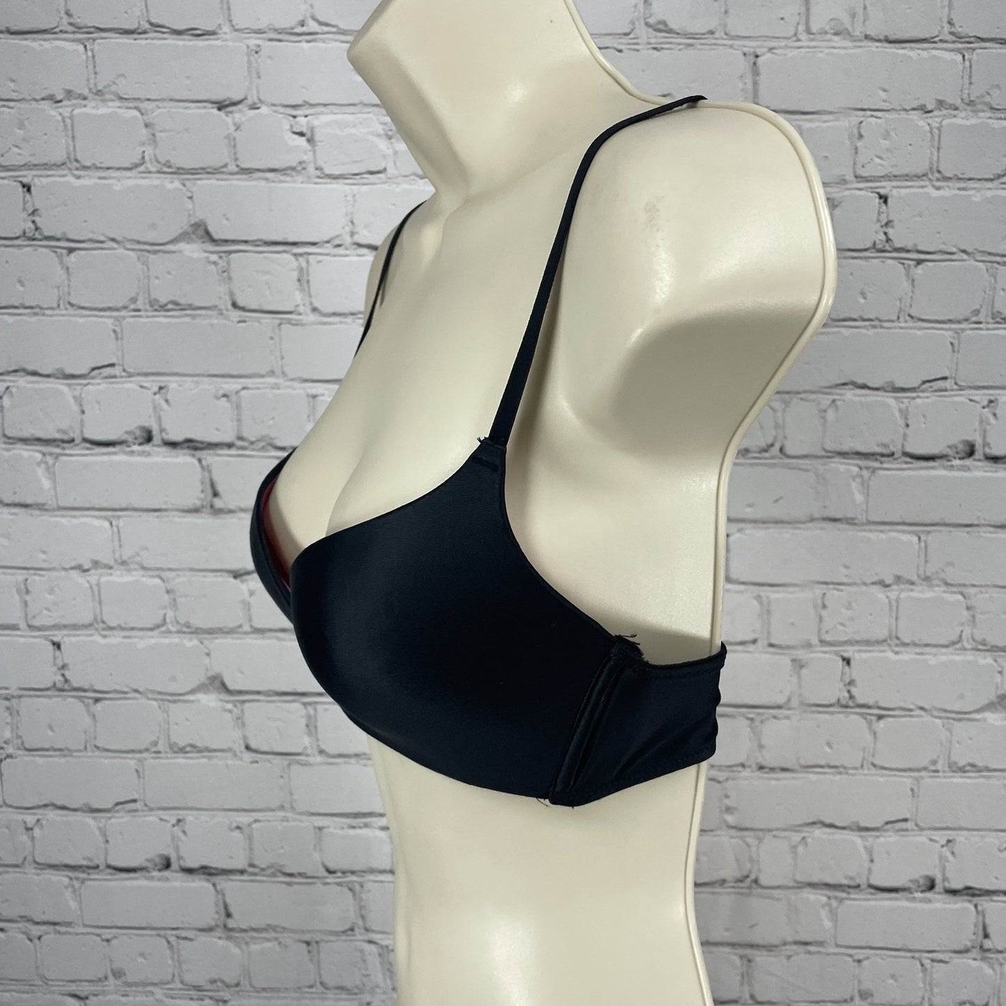 Pink Victoria’s Secret Black V Neck Push Up Wireless Adjustable Bra Size 34C