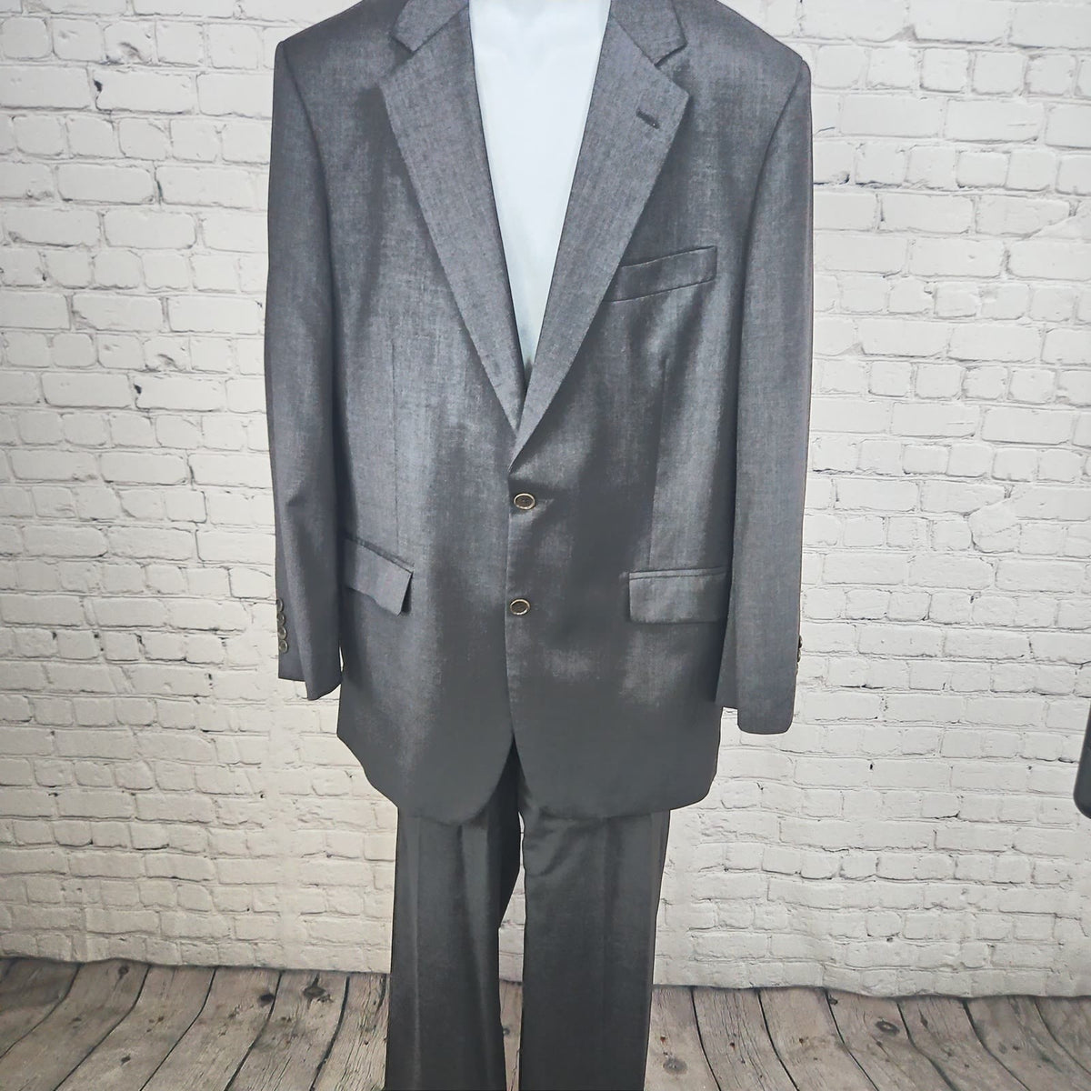 Brooks Brothers 1818 Madison Gray Wool 2 Button Notch Suit 42L/36W (35X32.5)