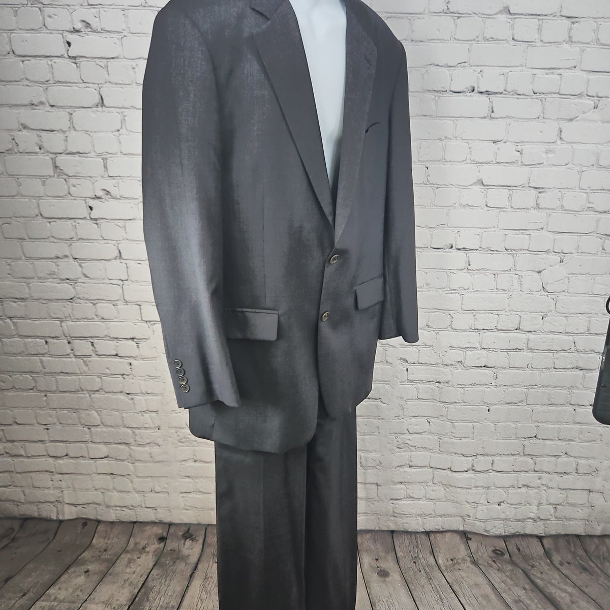 Brooks Brothers 1818 Madison Gray Wool 2 Button Notch Suit 42L/36W (35X32.5)