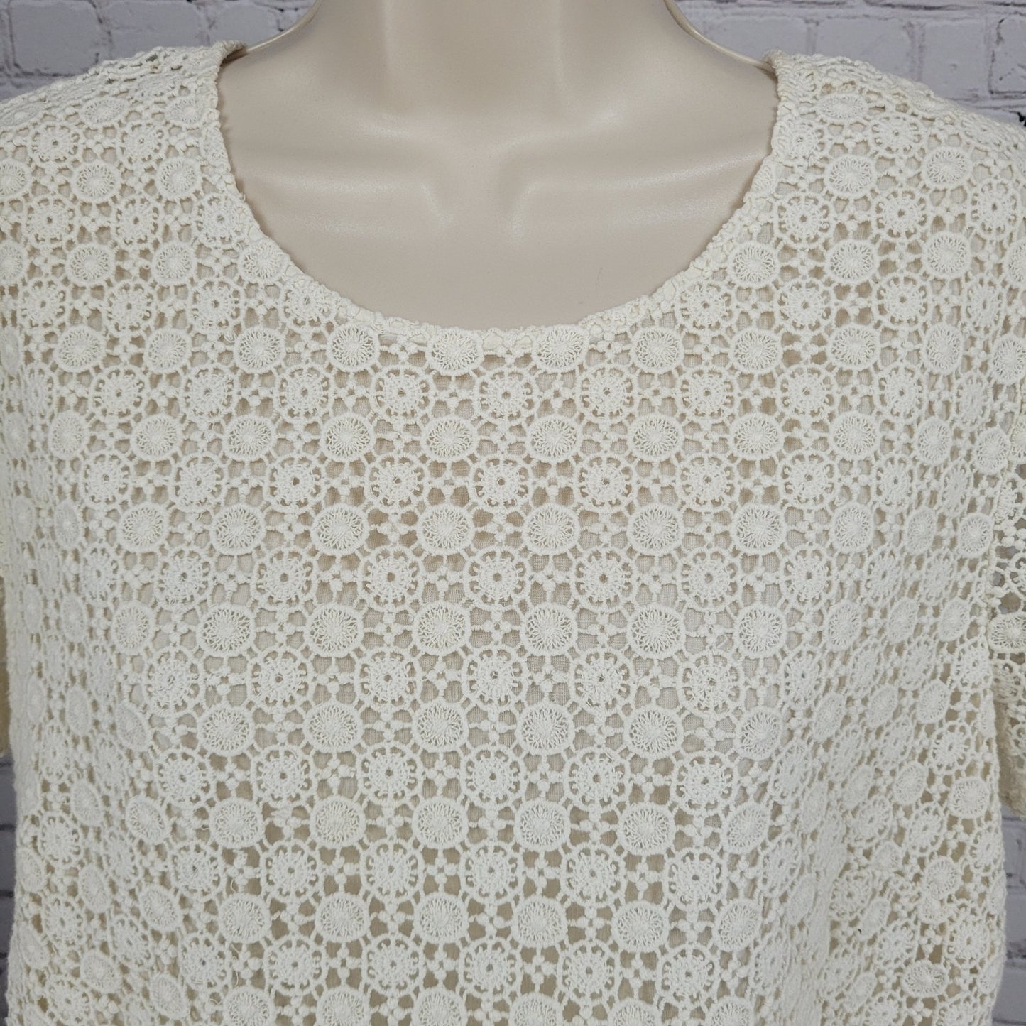 Joie Ivory 100% Cotton Eyelet Overlay Lined Short Sleeve Top Blouse Small S