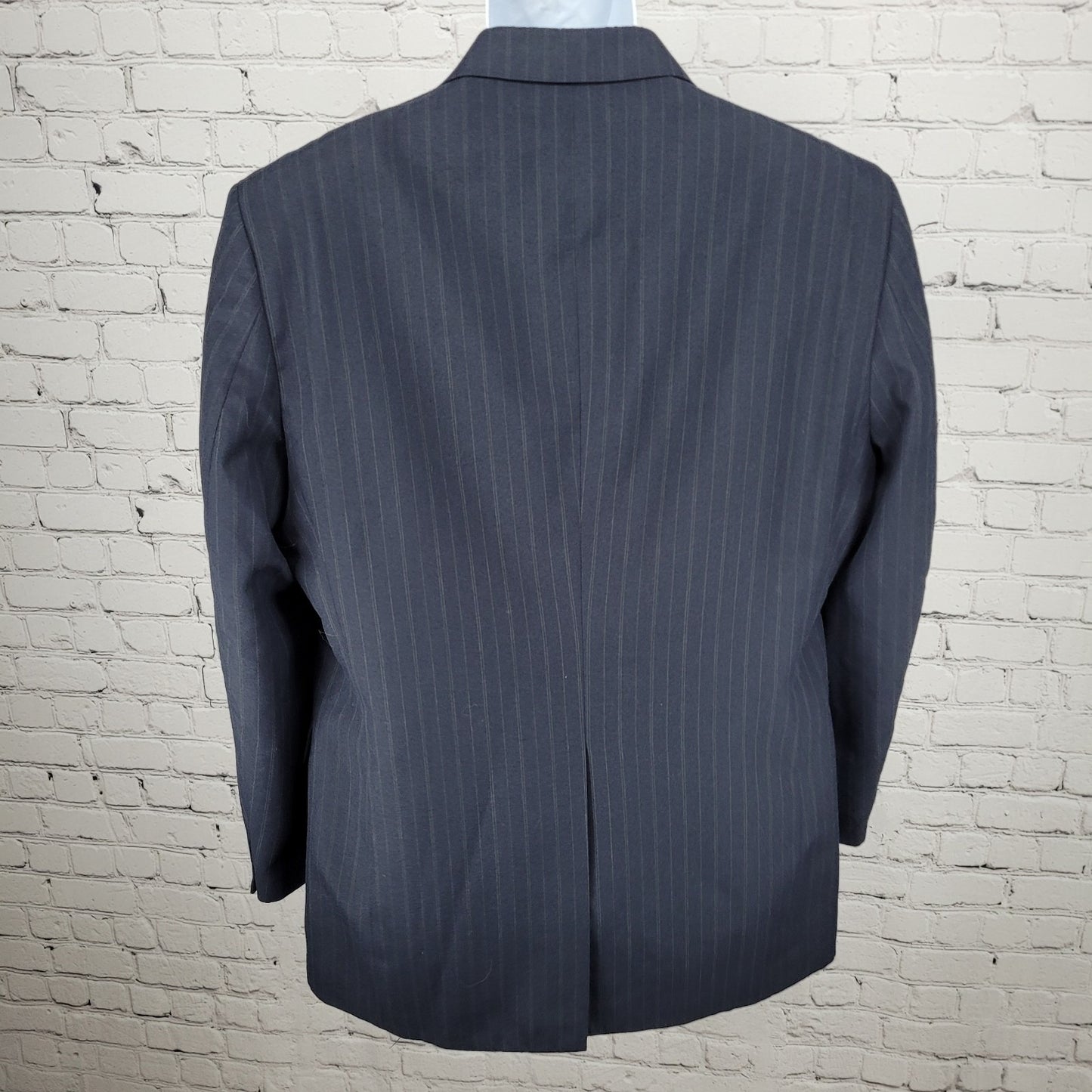 Haggar Navy Pinstriped 2 Button Notch Vented Blazer Sport Coat USA Made Size 42