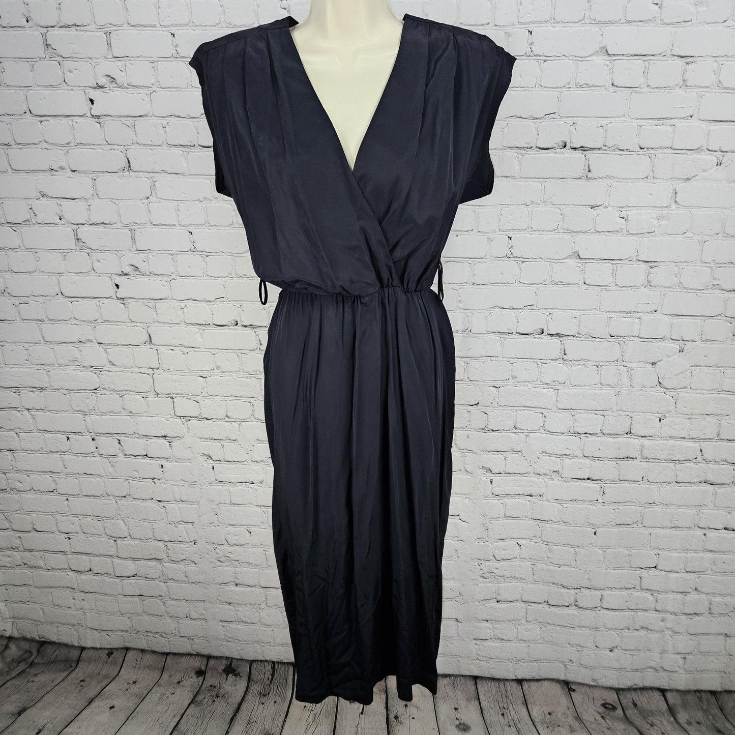 VTG DQ Fashions Navy V Neck Buttoned Back Shoulder Pad Midi Pencil Dress USA 5/6