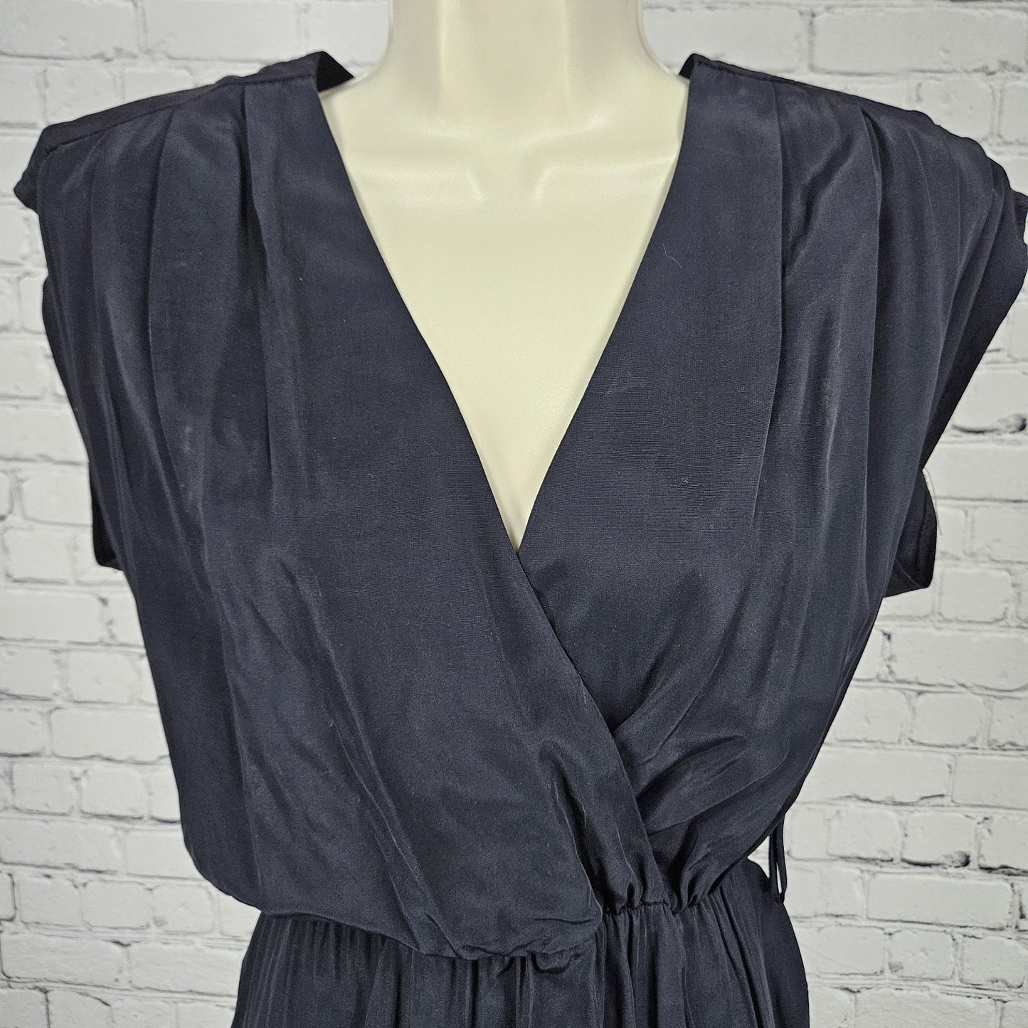 VTG DQ Fashions Navy V Neck Buttoned Back Shoulder Pad Midi Pencil Dress USA 5/6