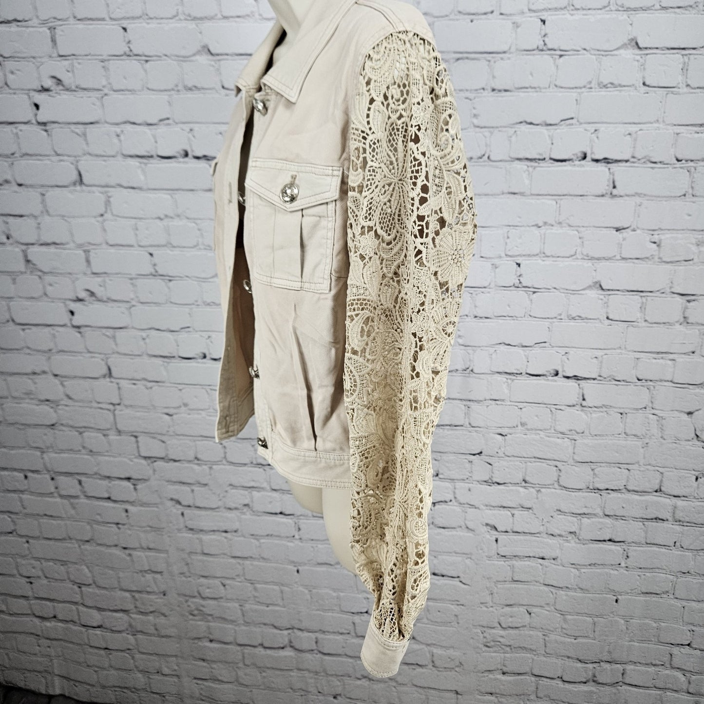 White House Black Market Beige Lace Long Sleeve Buttoned Utililty Jacket 10