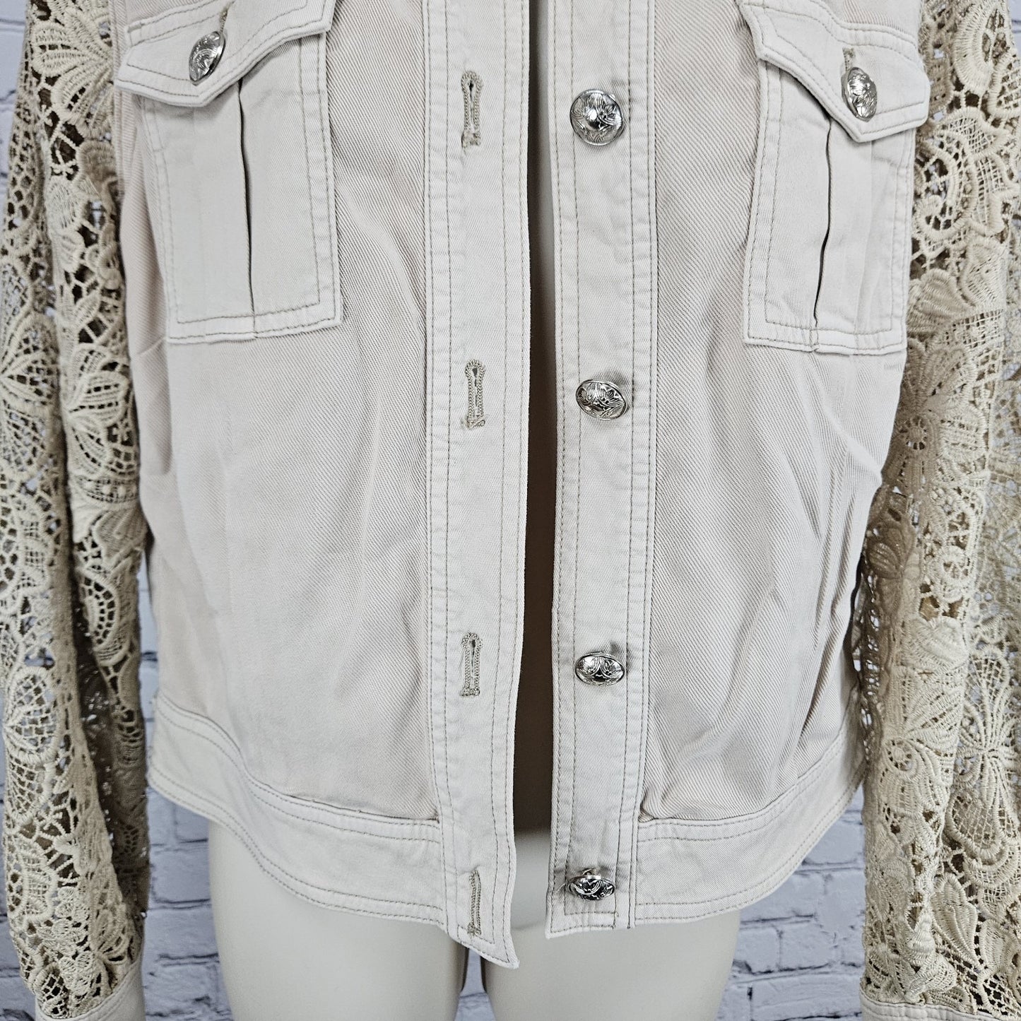White House Black Market Beige Lace Long Sleeve Buttoned Utililty Jacket 10