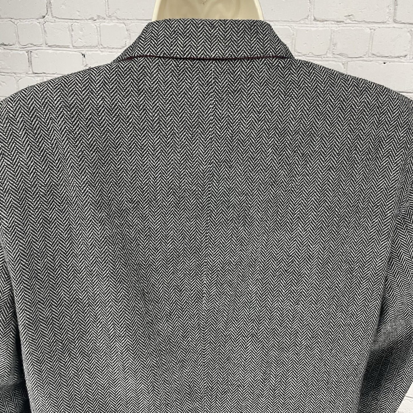 Threads 4 Thought Black & White 2 Button Vented Notch Blazer Jacket Size Large L