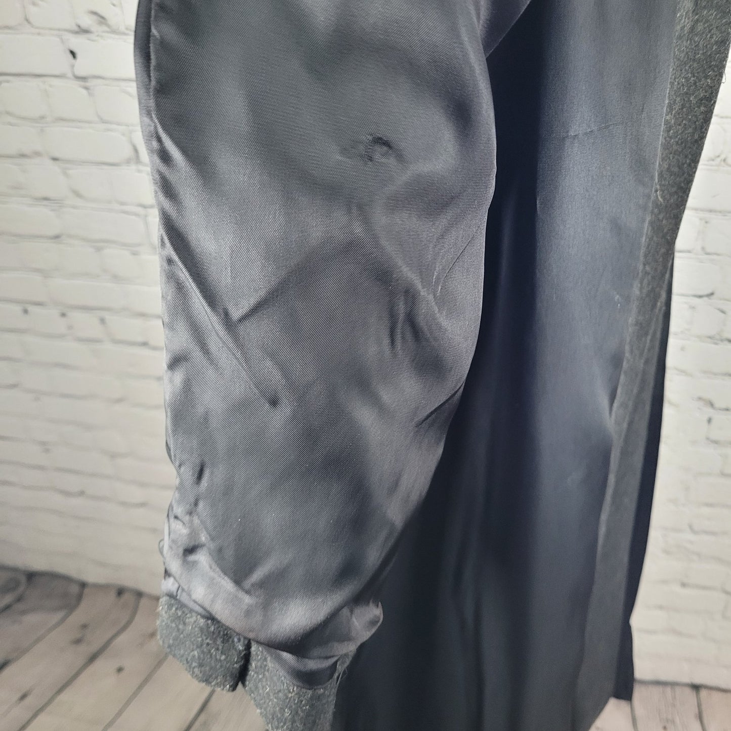 VTG Jules Miller Grey 100% Wool Buttoned Pockets Lined Long Over Coat USA Large