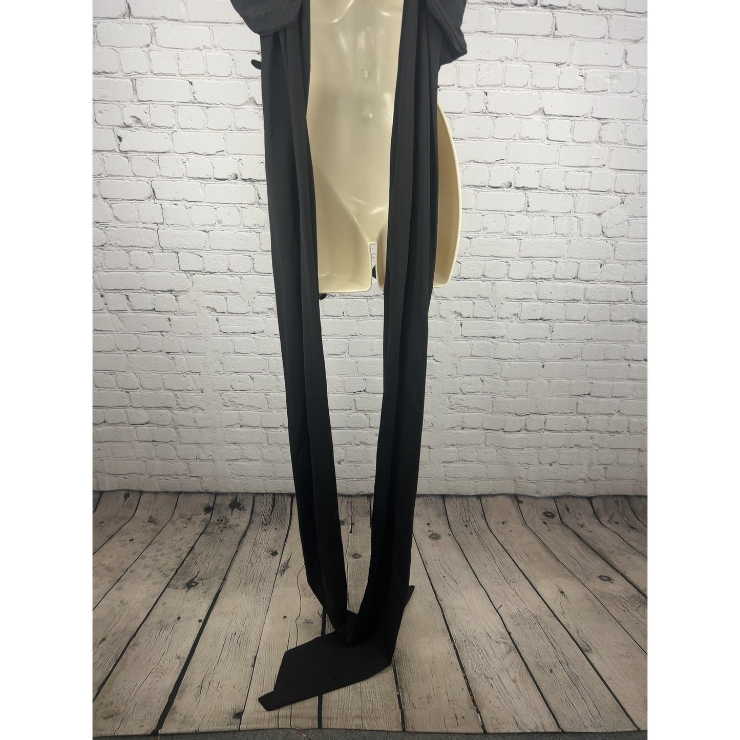 Boppy ComfyChic Hybrid Wrap Baby Carrier Gray Black Faux Leather Trim One Size
